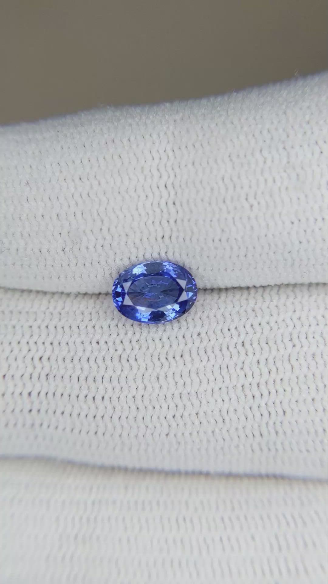 1.24 Ct. Blue Sapphire from Ceylon (Sri Lanka) Size Video