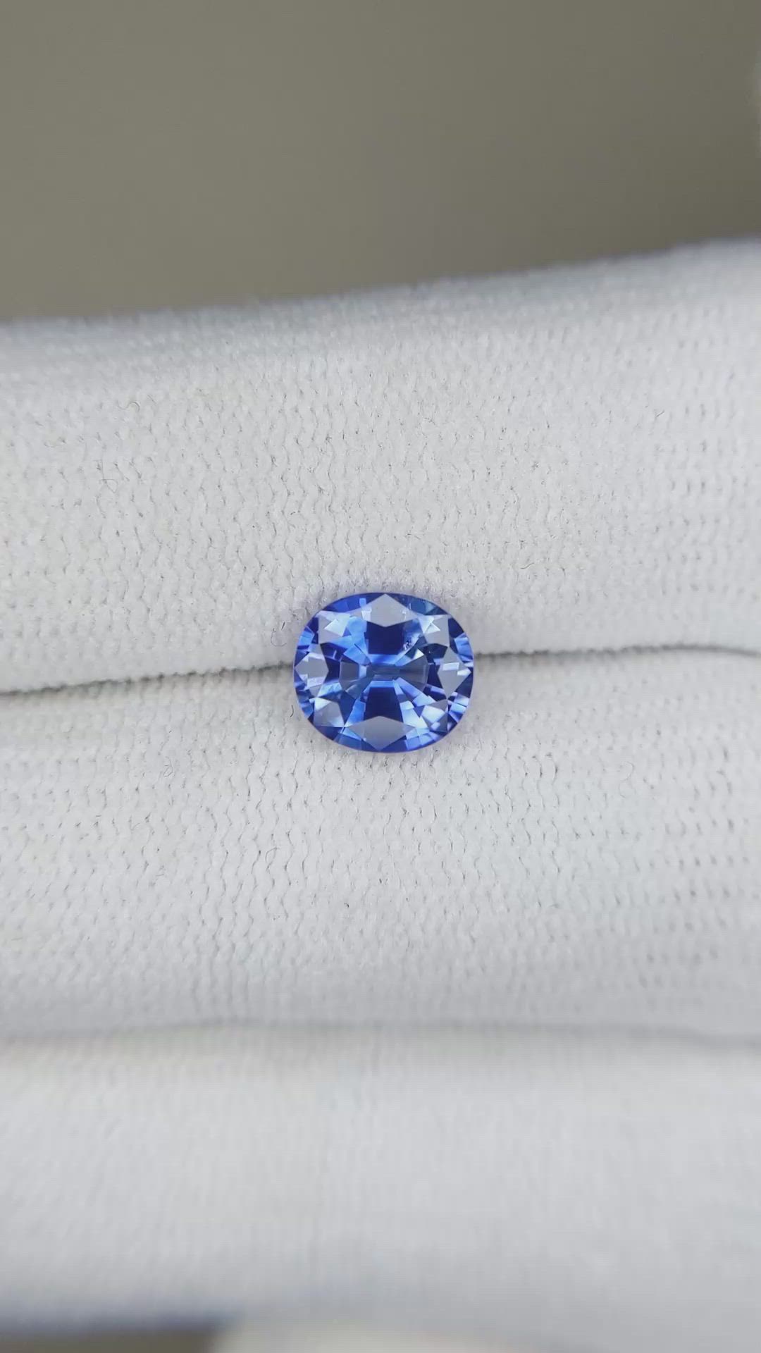 1.24 Ct. Blue Sapphire from Ceylon (Sri Lanka) Size Video