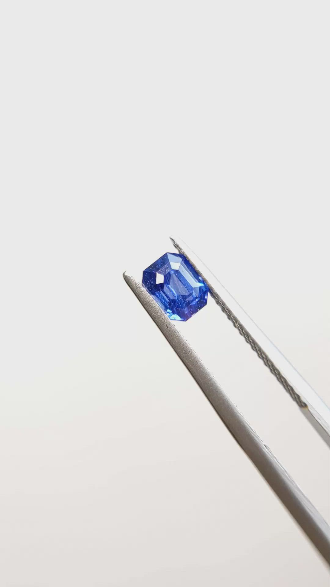 1.21 Ct. Blue Sapphire from Ceylon (Sri Lanka) Size Video