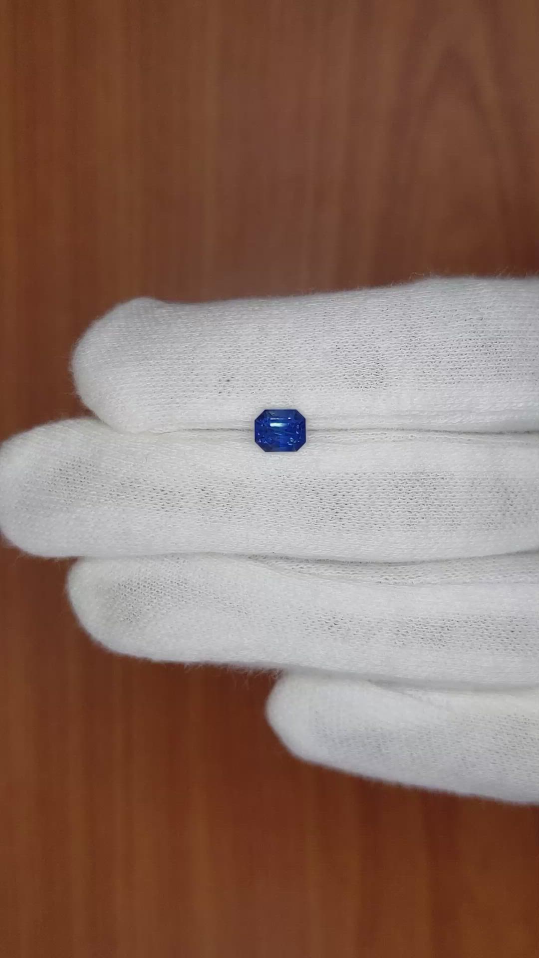 1.21 Ct. Blue Sapphire from Ceylon (Sri Lanka) Size Video