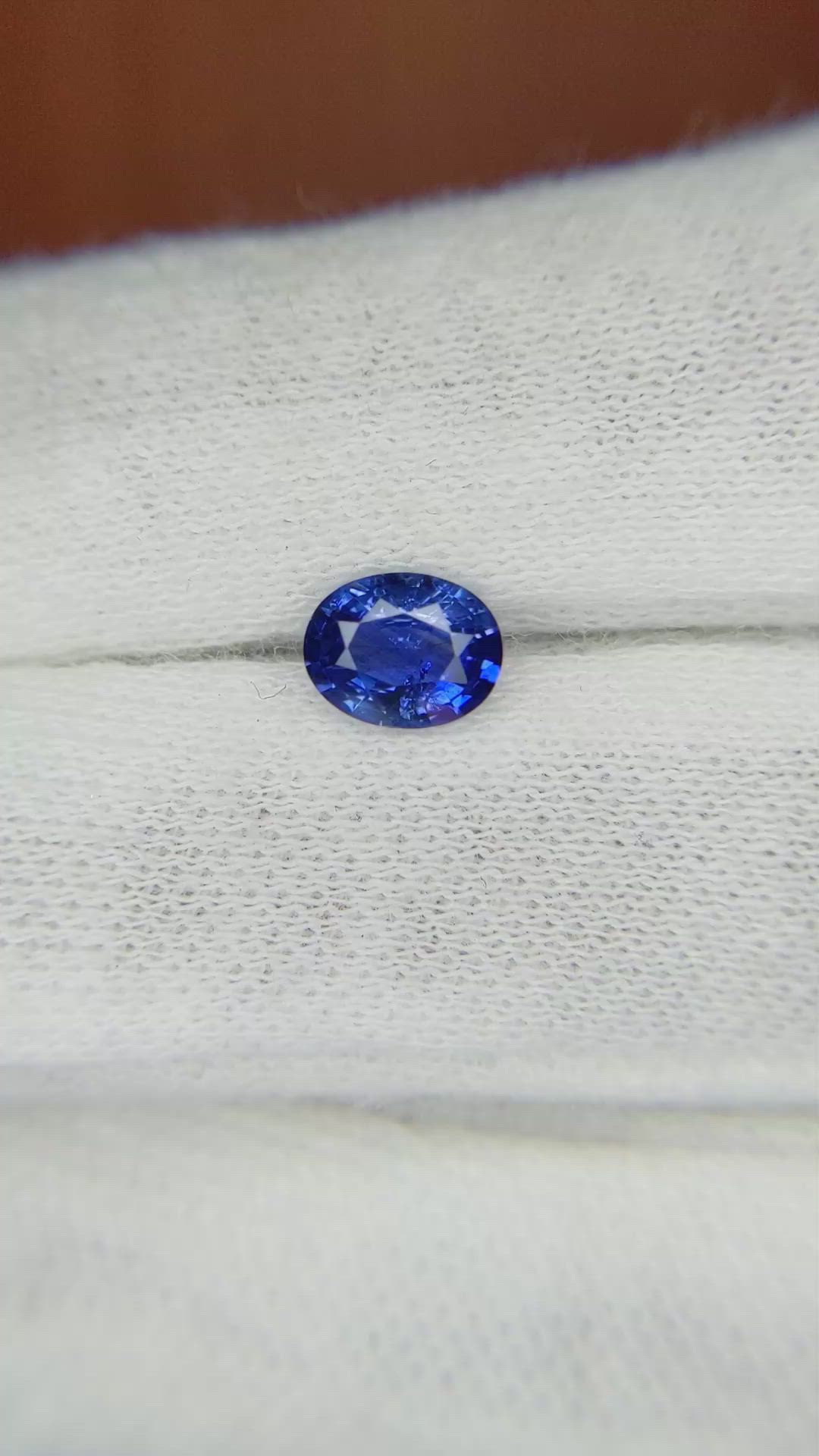 0.92 Ct. Blue Sapphire from Ceylon (Sri Lanka) Size Video