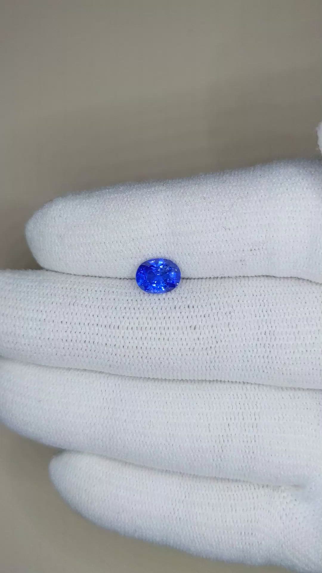 1.52 Ct. Blue Sapphire from Ceylon (Sri Lanka) Size Video