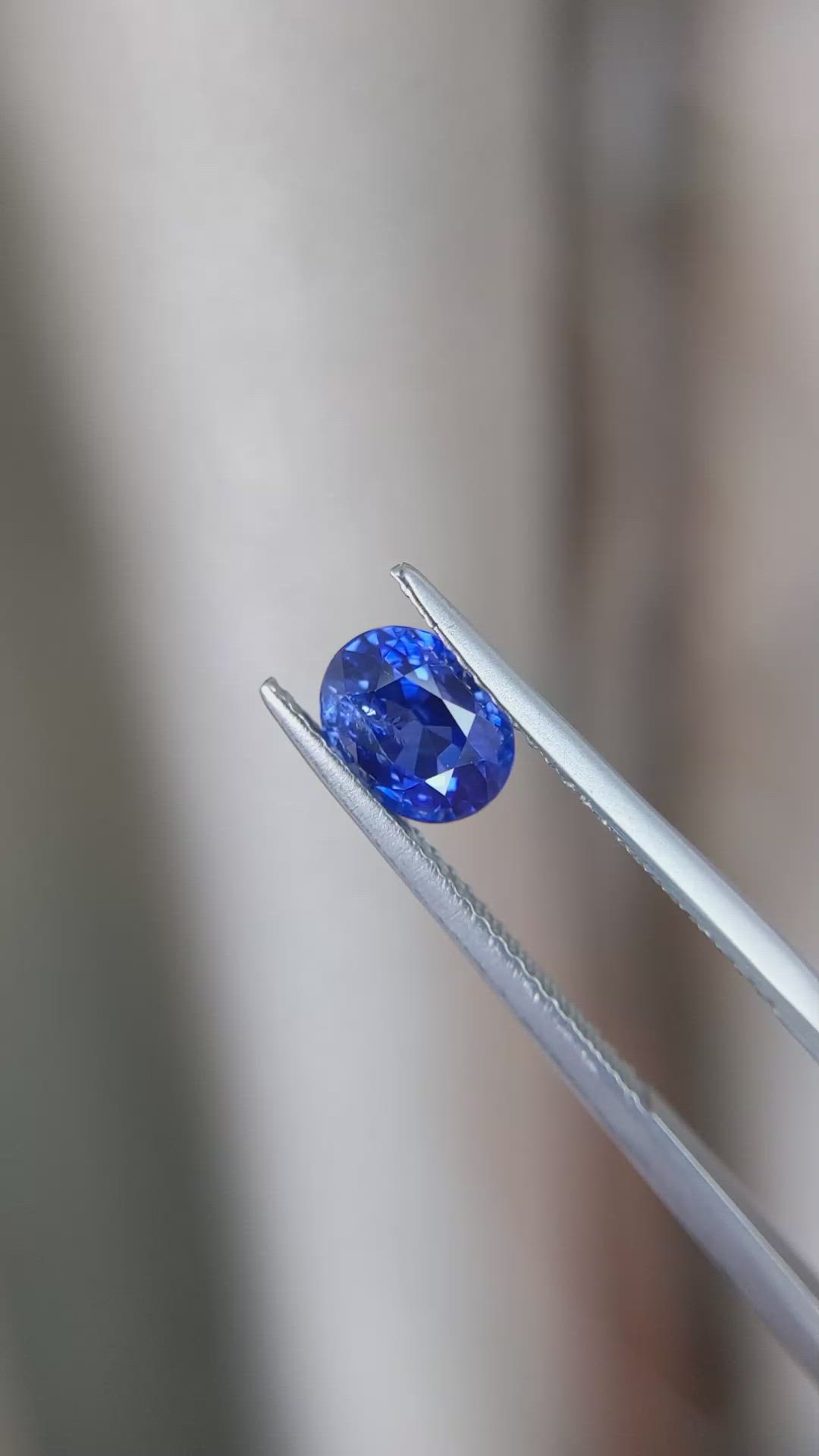 1.52 Ct. Blue Sapphire from Ceylon (Sri Lanka) Size Video