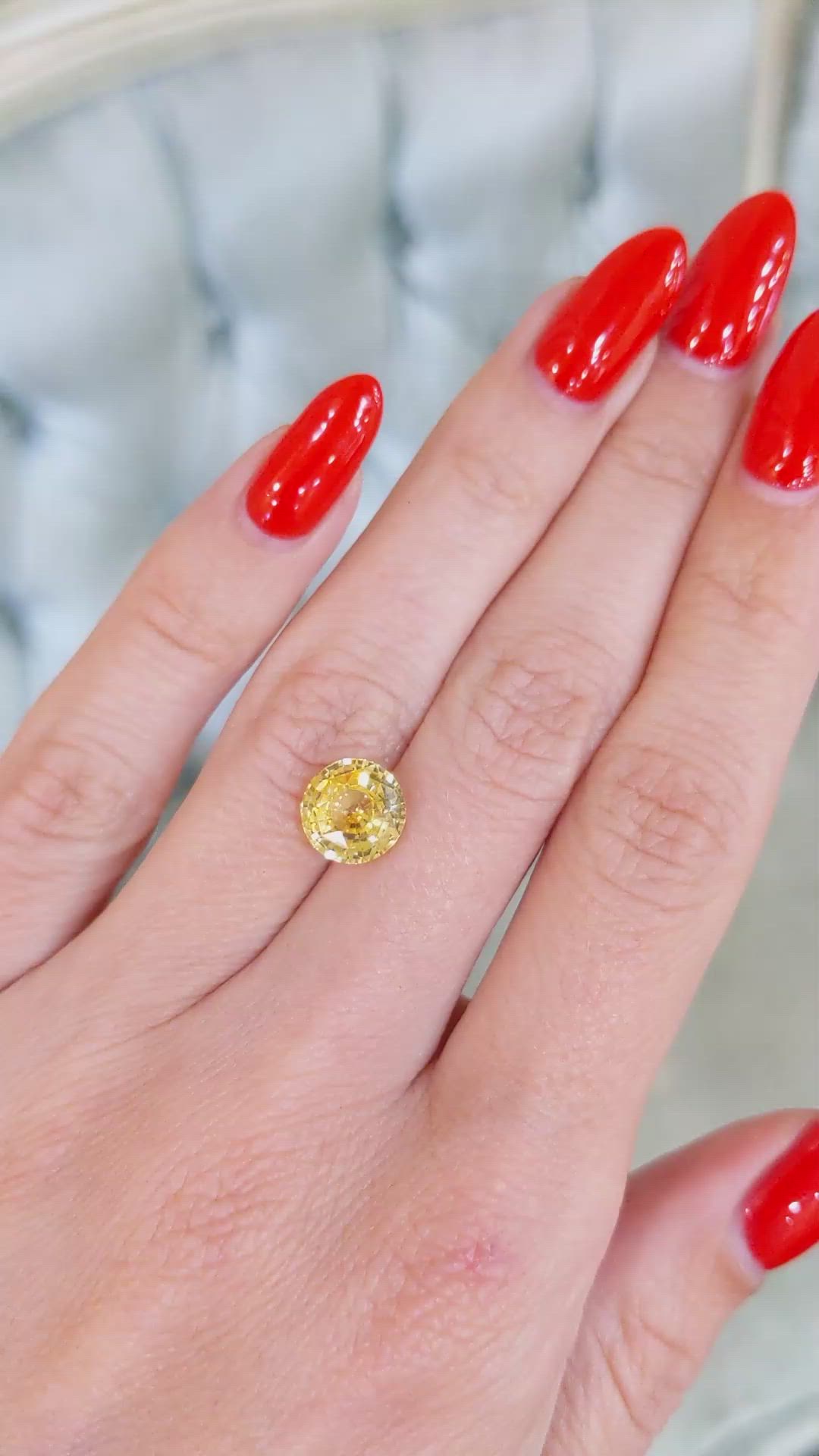 3.22 Ct. Yellow Sapphire from Ceylon (Sri Lanka) Size Video
