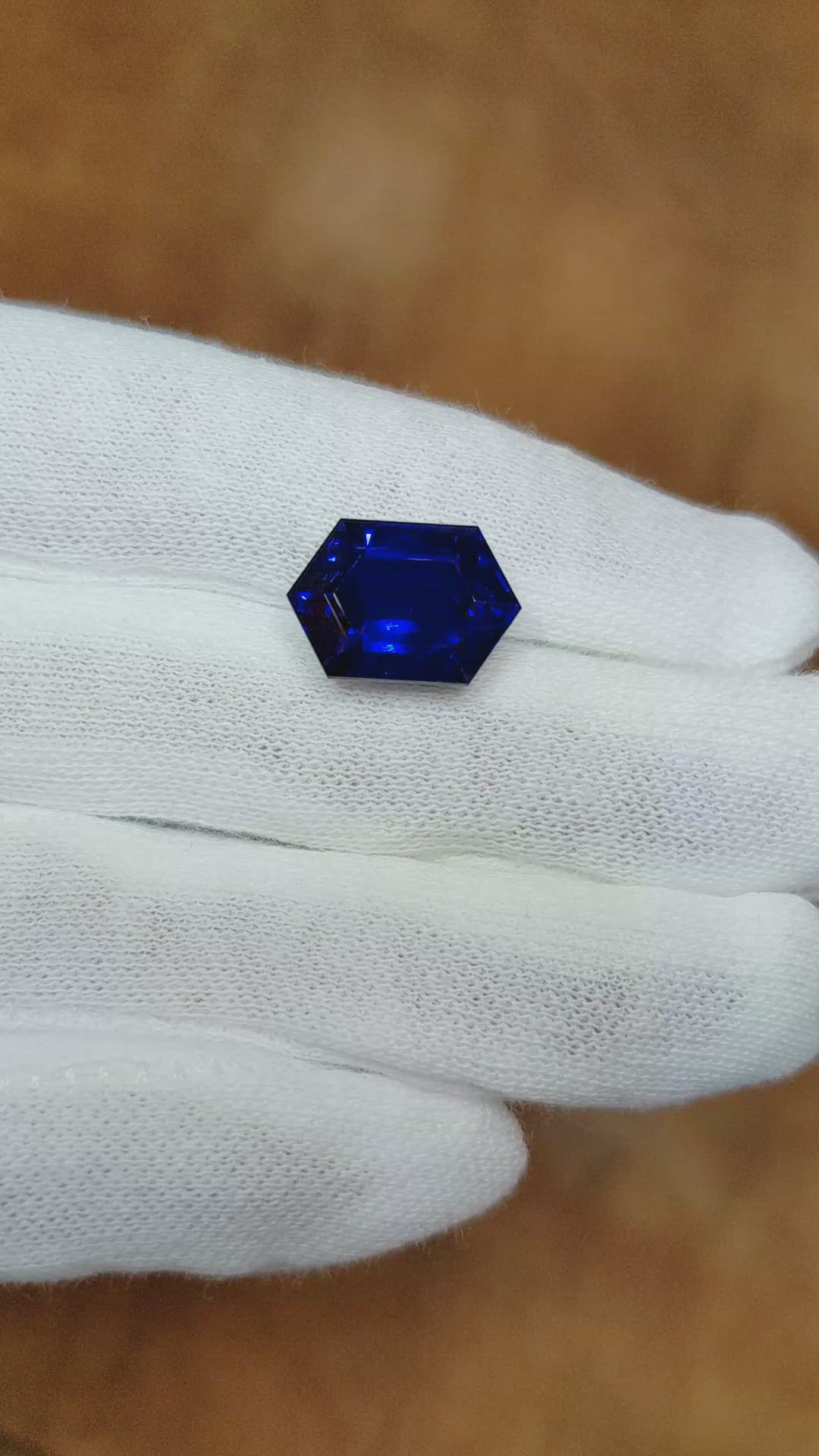 9.03 Ct. Blue Sapphire from Ceylon (Sri Lanka) Size Video