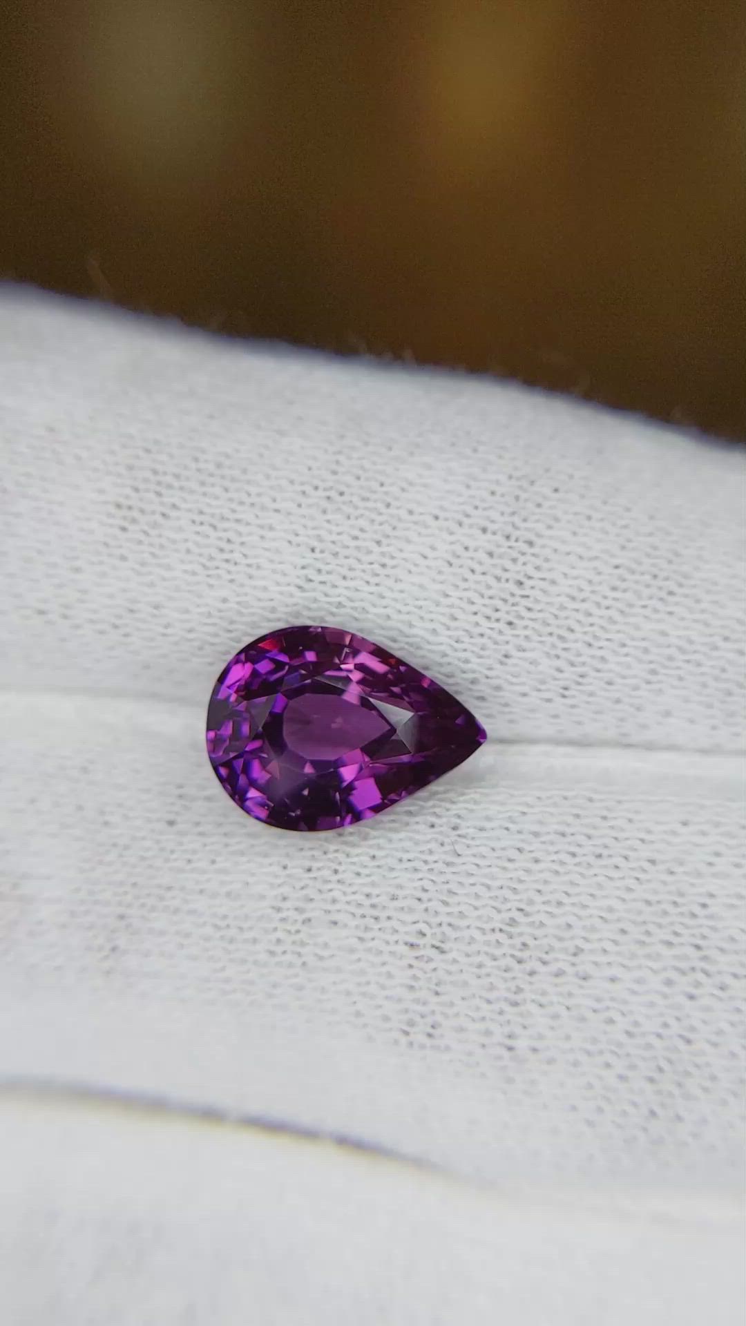 4.30 Ct. Purple Sapphire from Ceylon (Sri Lanka) Size Video