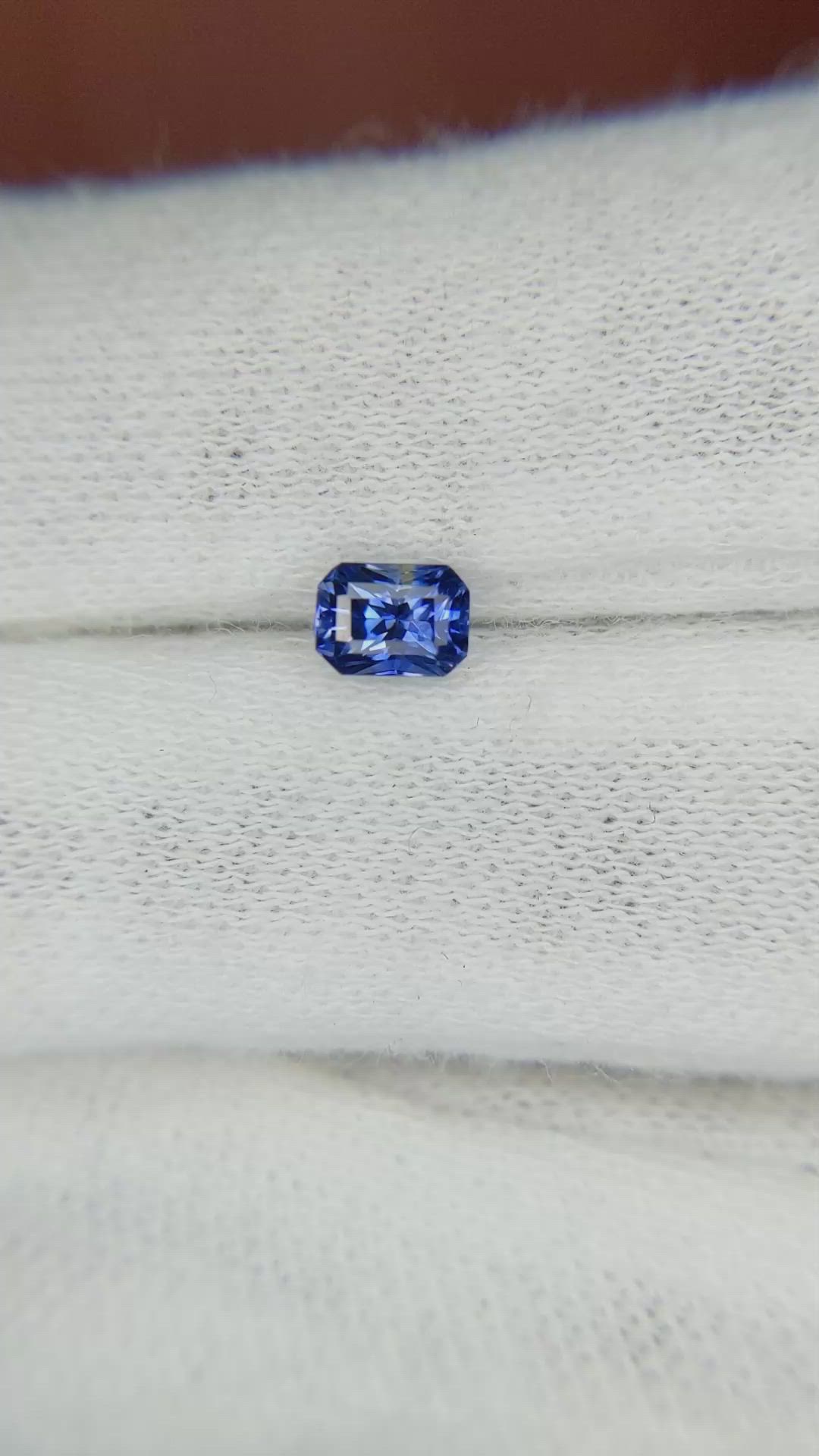0.63 Ct. Bi Color Sapphire from Ceylon (Sri Lanka) Size Video