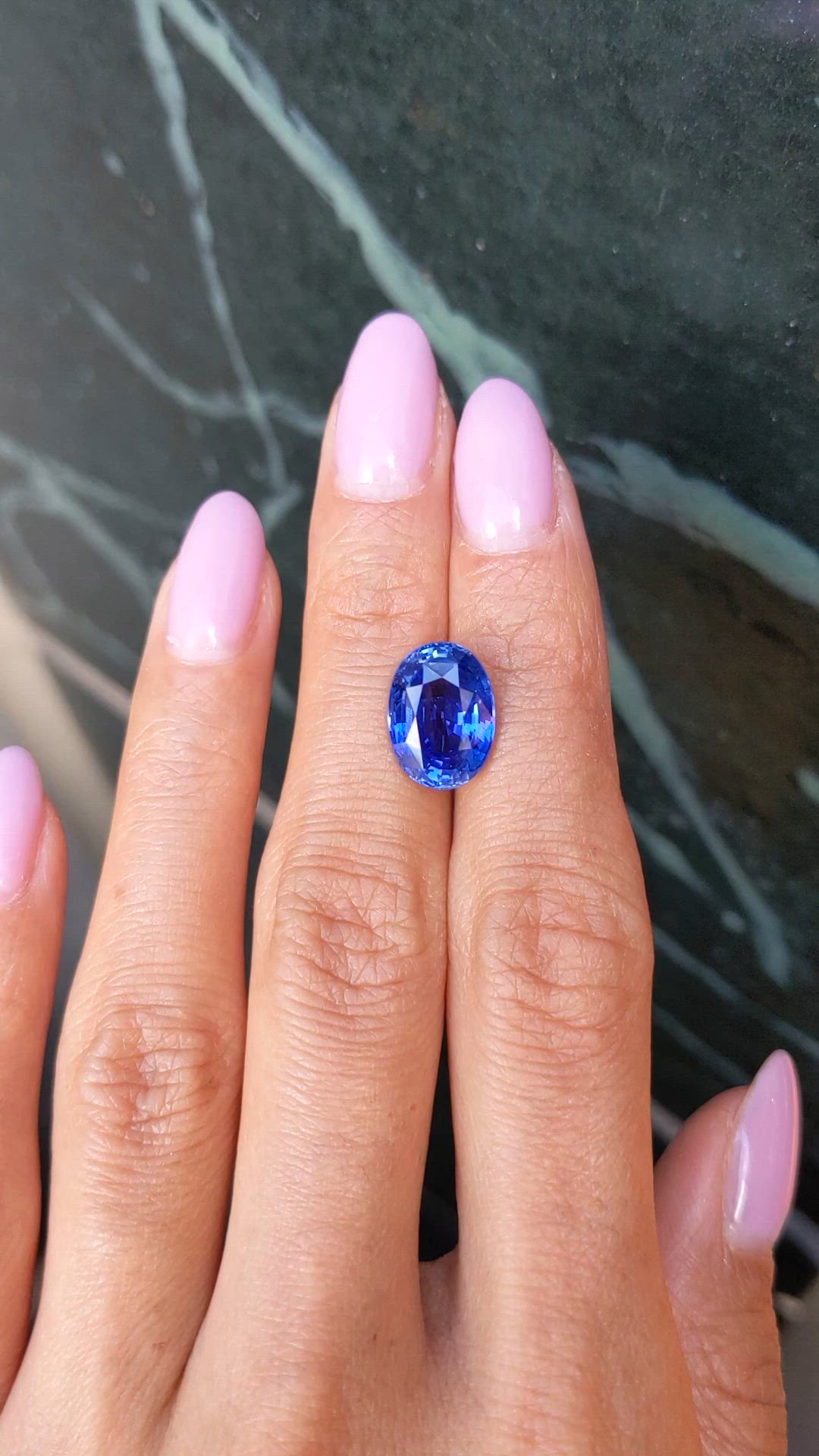 6.58 Ct. Blue Sapphire from Ceylon (Sri Lanka) Size Video