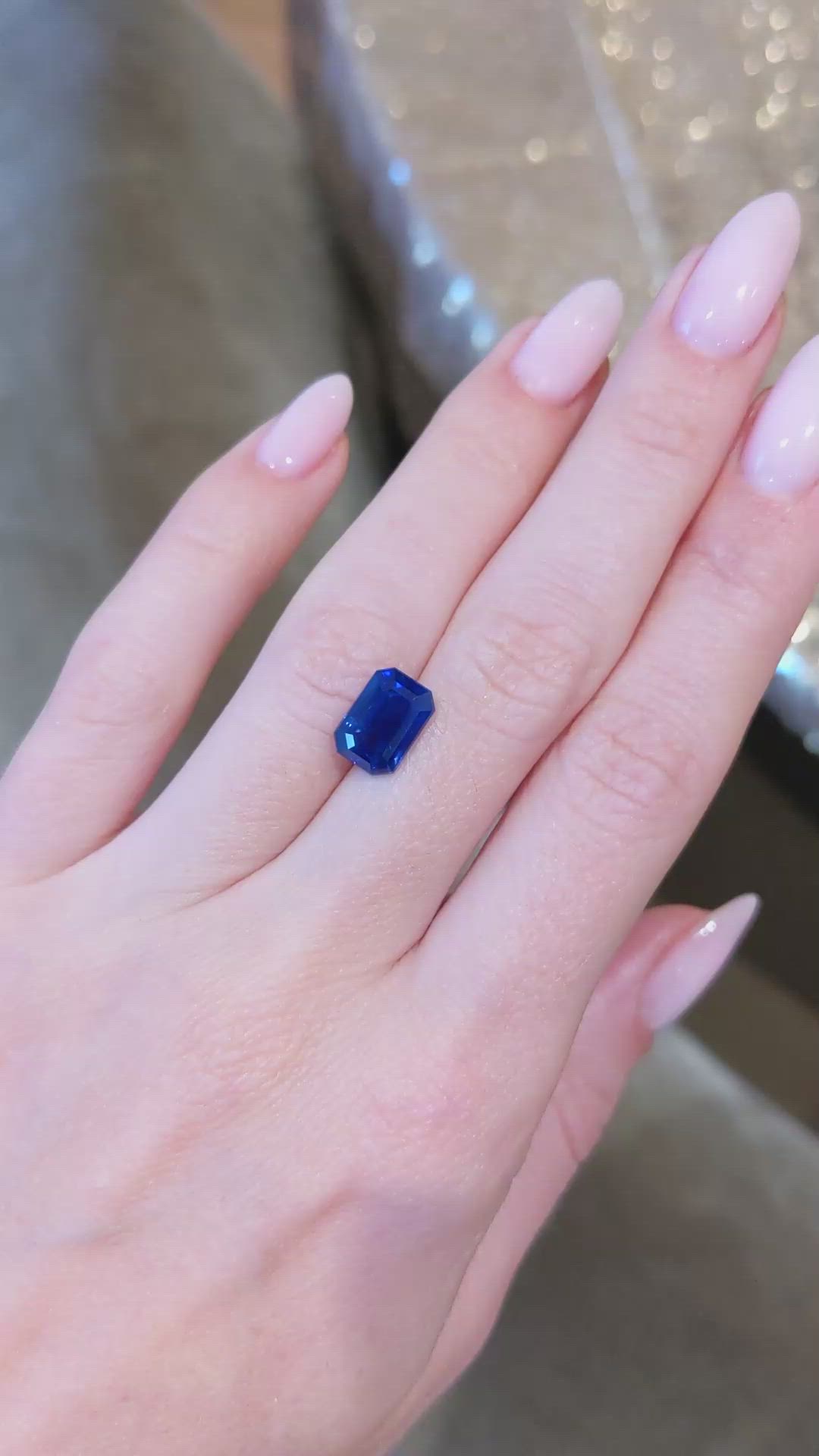 3.70 Ct. Blue Sapphire from Ceylon (Sri Lanka) Size Video