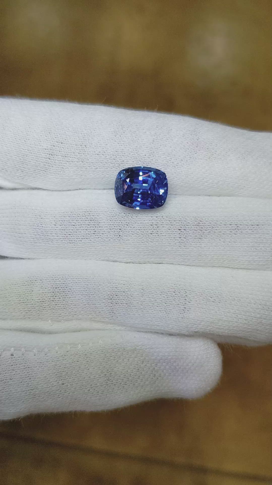 5.03 Ct. Blue Sapphire from Ceylon (Sri Lanka) Size Video