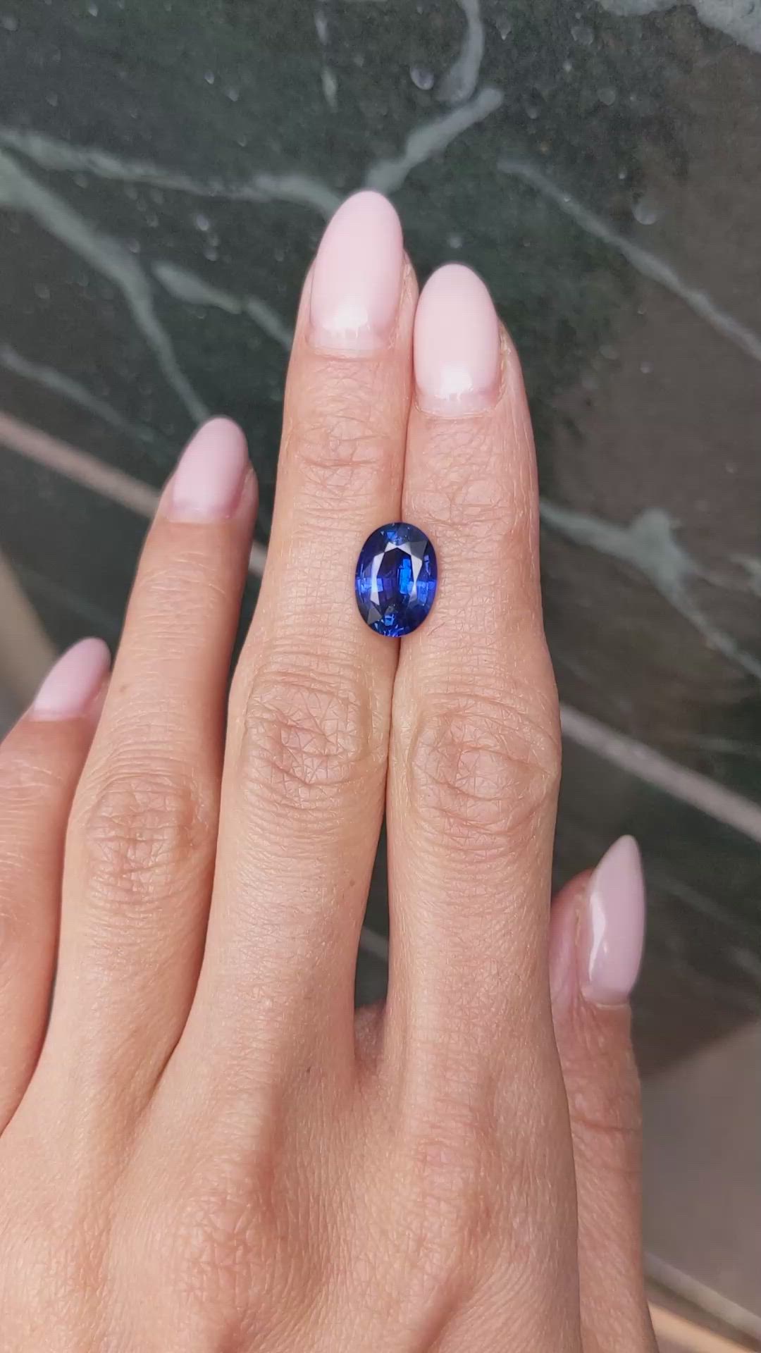4.04 Ct. Blue Sapphire from Ceylon (Sri Lanka) Size Video