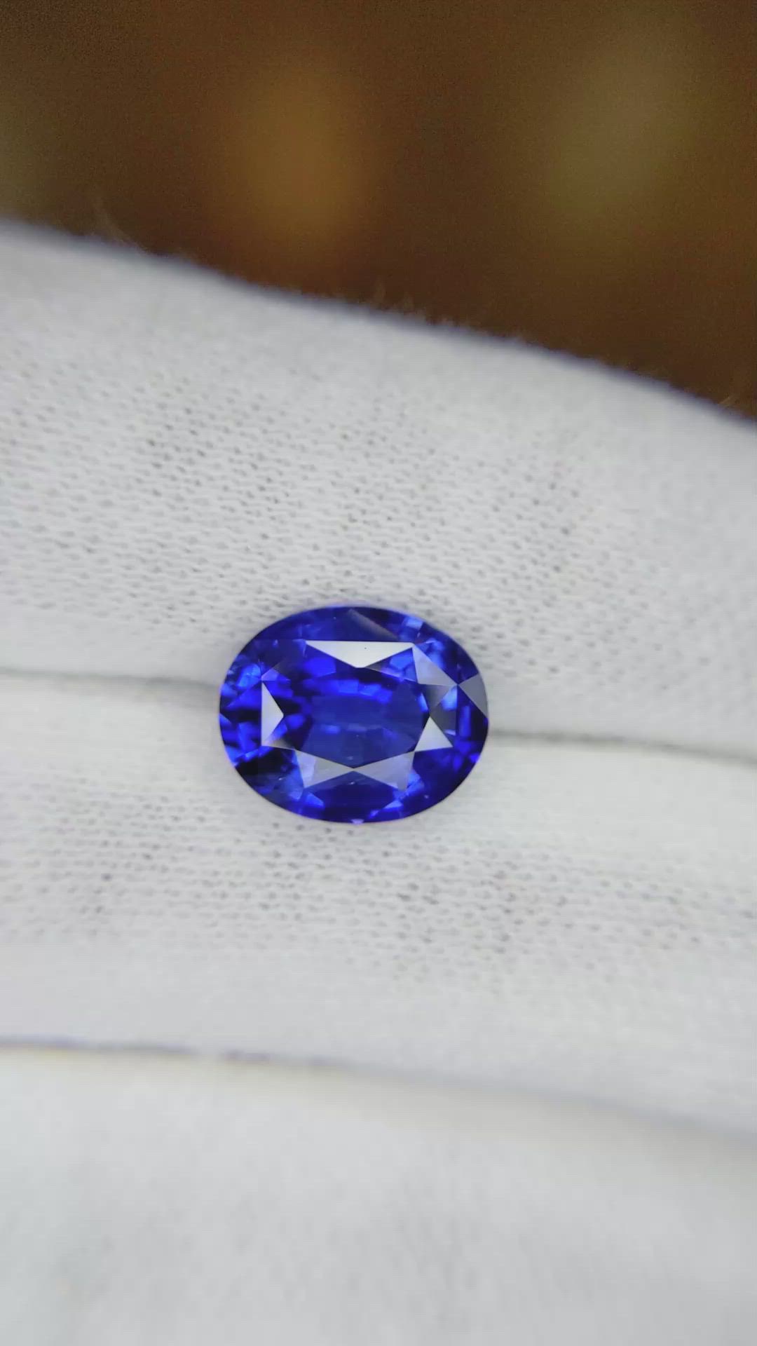 4.25 Ct. Blue Sapphire from Ceylon (Sri Lanka) Size Video