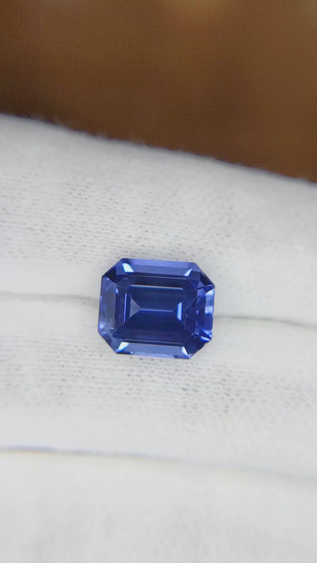 6.67 Ct. Blue Sapphire from Ceylon (Sri Lanka) Size Video