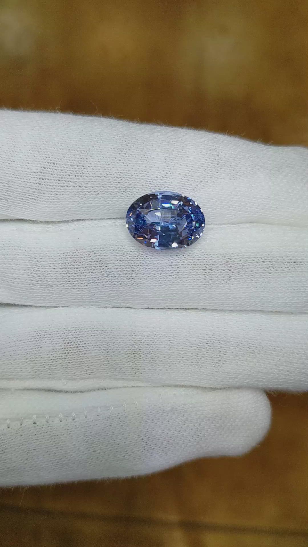 8.07 Ct. Blue Sapphire from Ceylon (Sri Lanka) Size Video
