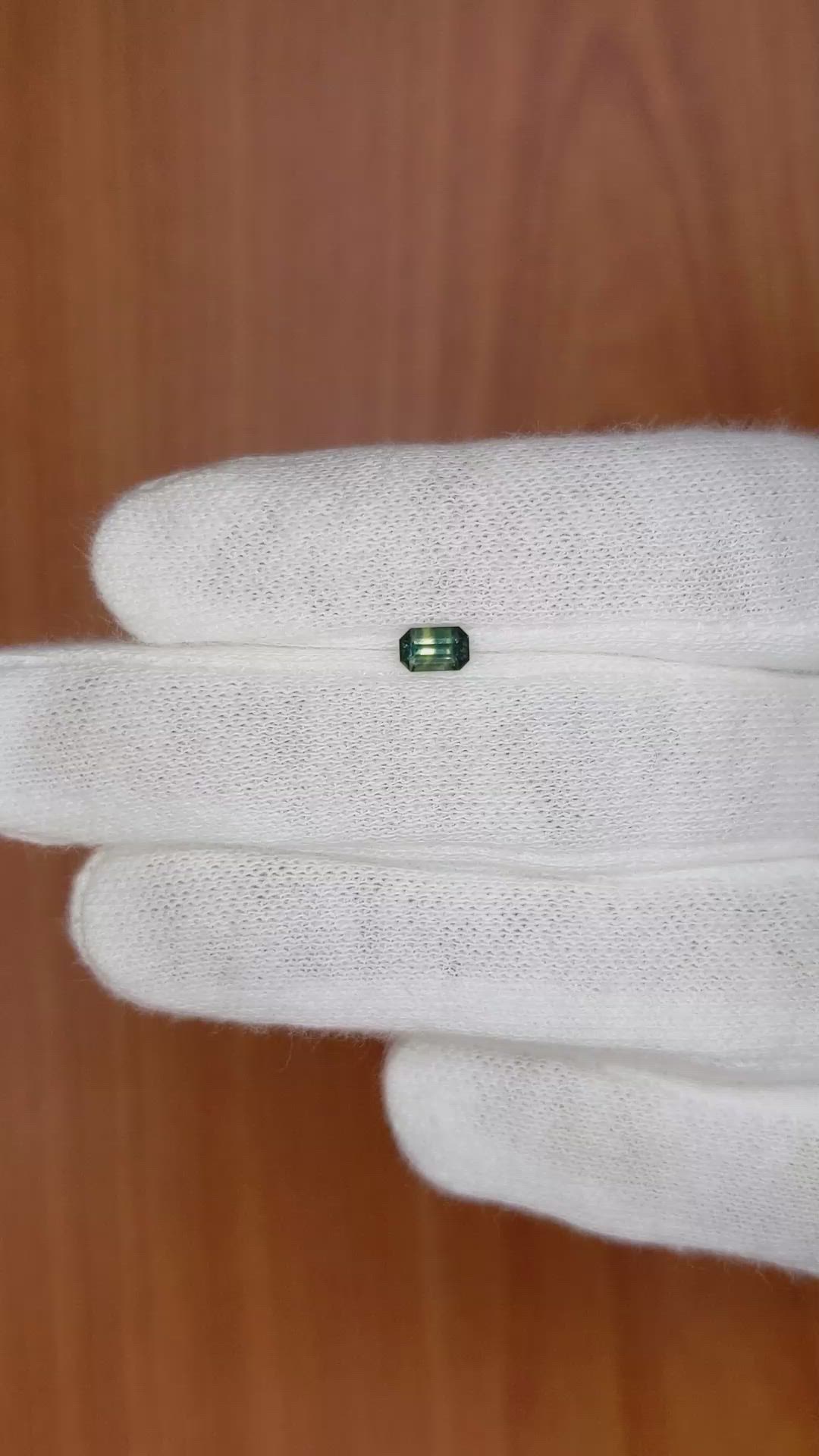 0.44 Ct. Bi Color Sapphire from Madagascar Size Video
