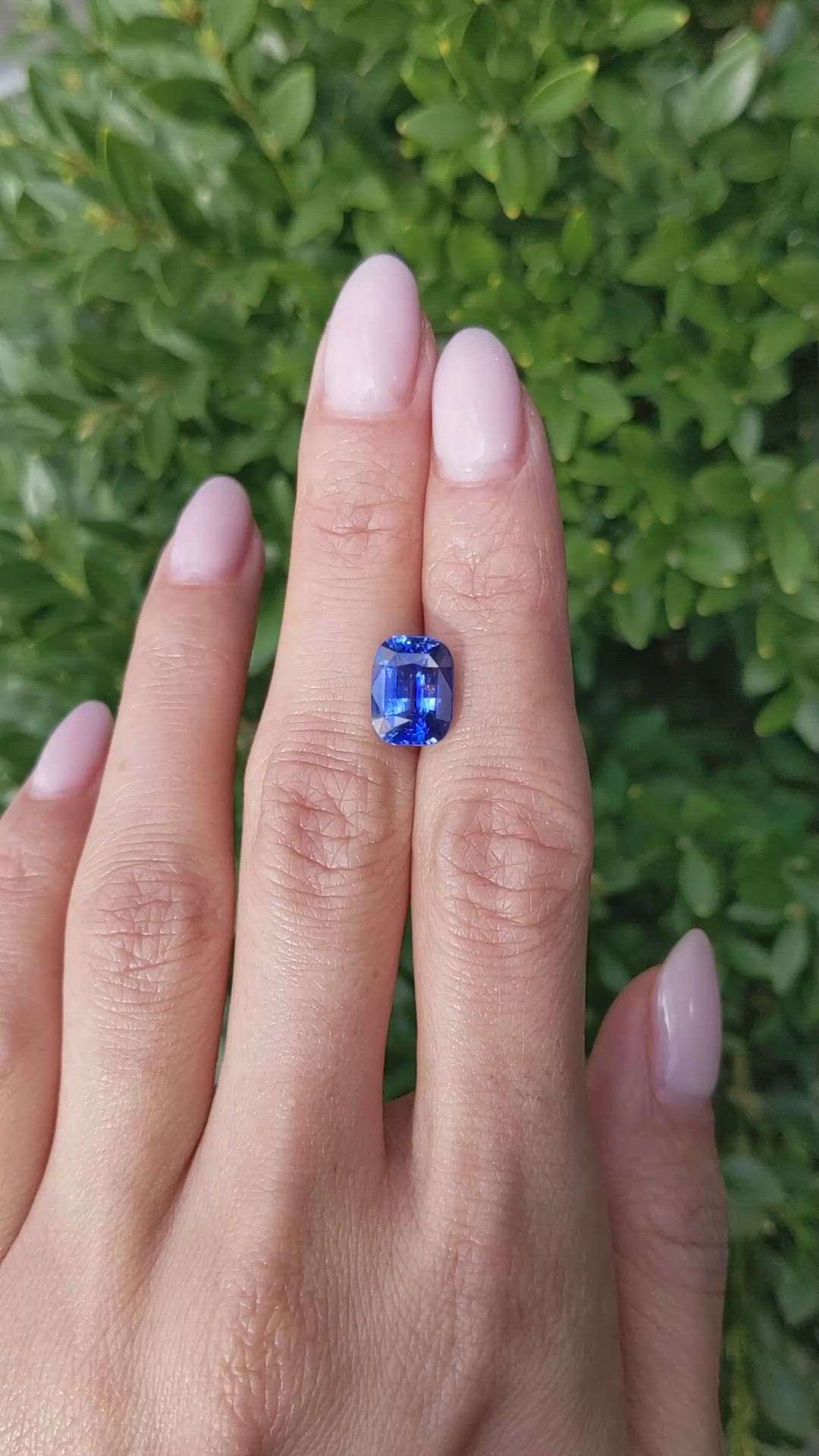 5.08 Ct. Blue Sapphire from Ceylon (Sri Lanka) Size Video