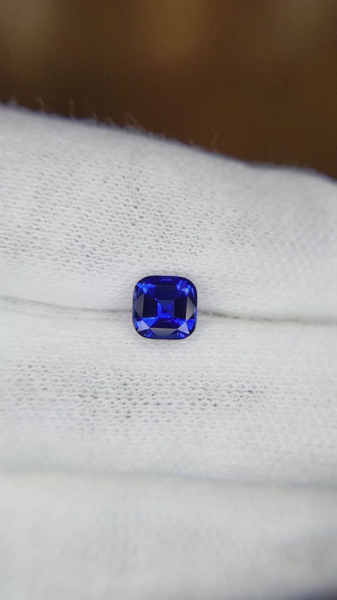 1.10 Ct. Blue Sapphire from Ceylon (Sri Lanka) Size Video