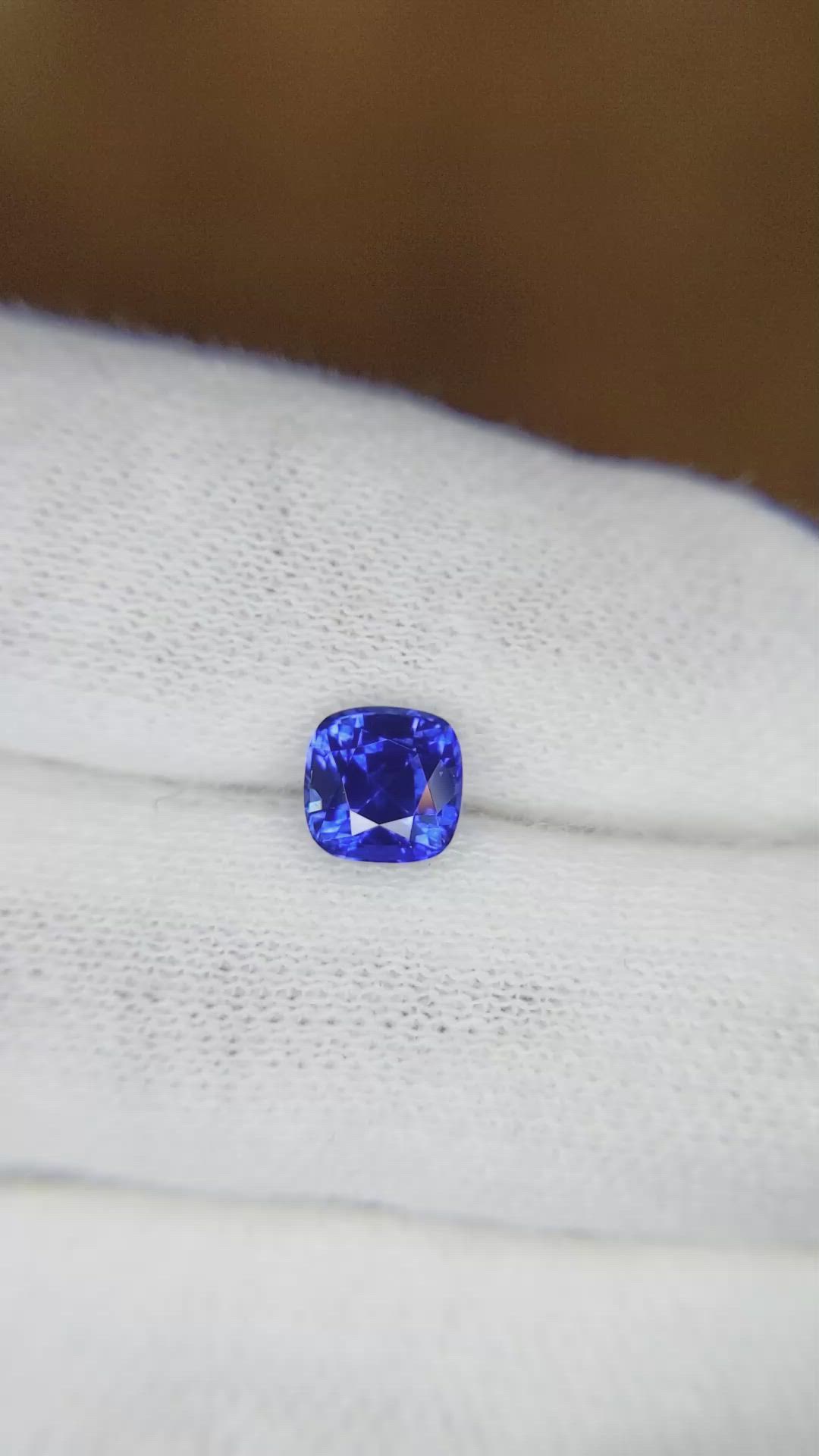 1.32 Ct. Blue Sapphire from Ceylon (Sri Lanka) Size Video