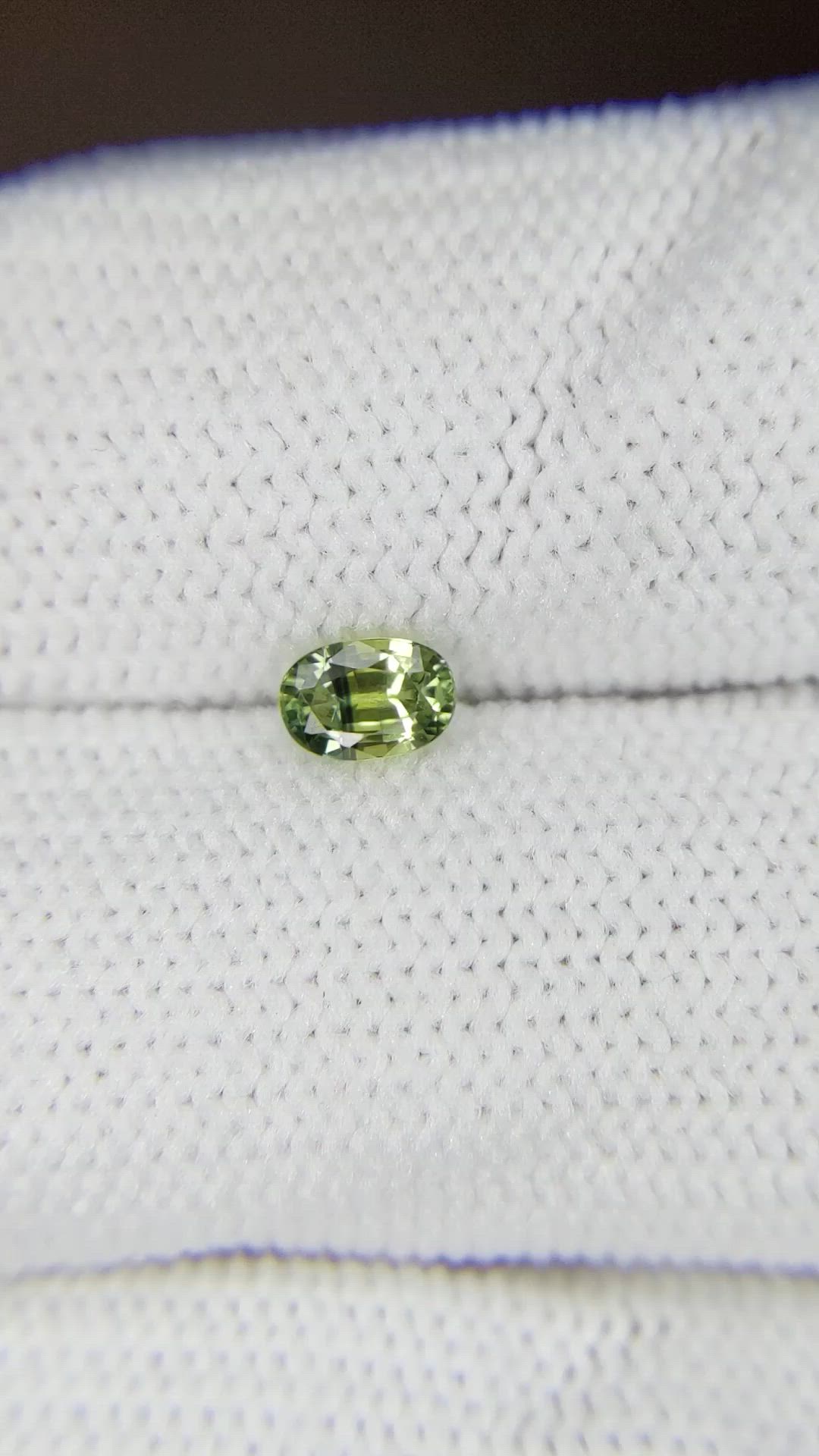 0.38 Ct. Bi Color Sapphire from Ceylon (Sri Lanka) Size Video
