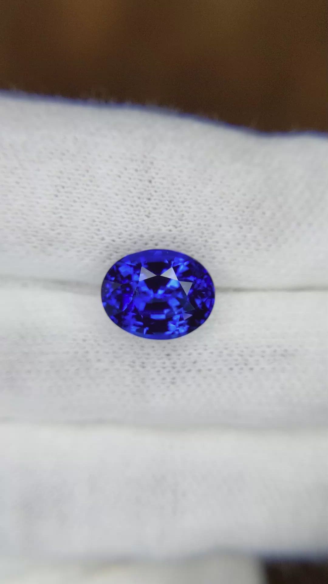 5.12 Ct. Blue Sapphire from Ceylon (Sri Lanka) Size Video