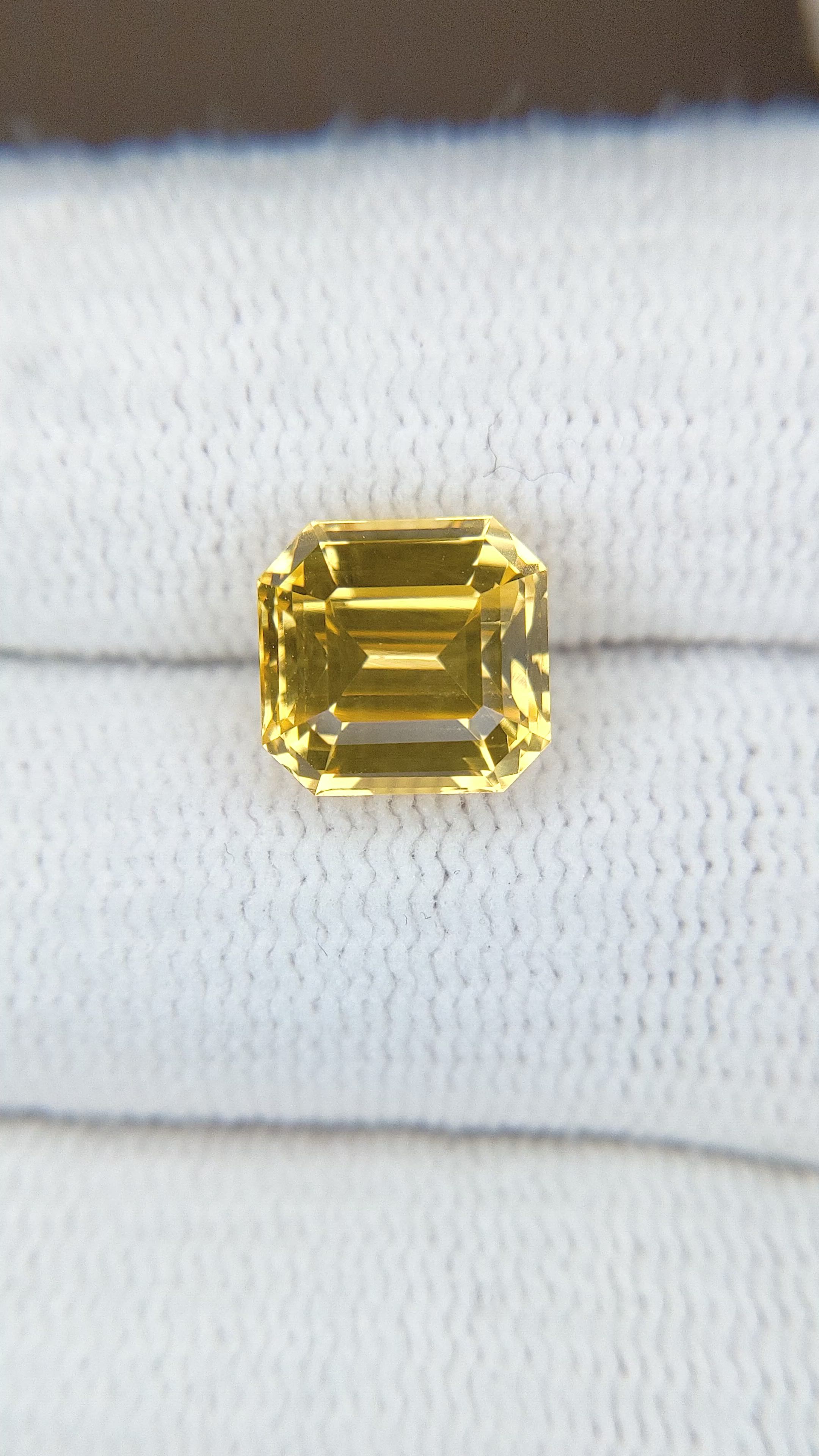 3.57 Ct. Yellow Sapphire from Ceylon (Sri Lanka) Size Video