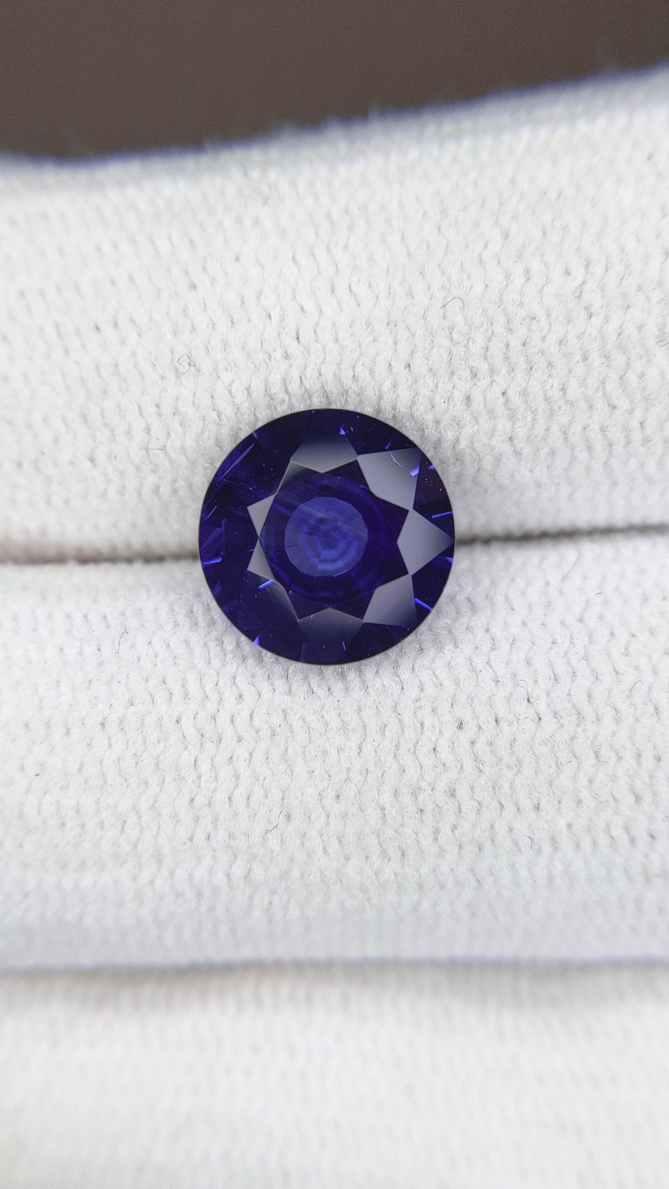 2.49 Ct. Blue Sapphire from Ceylon (Sri Lanka) Size Video