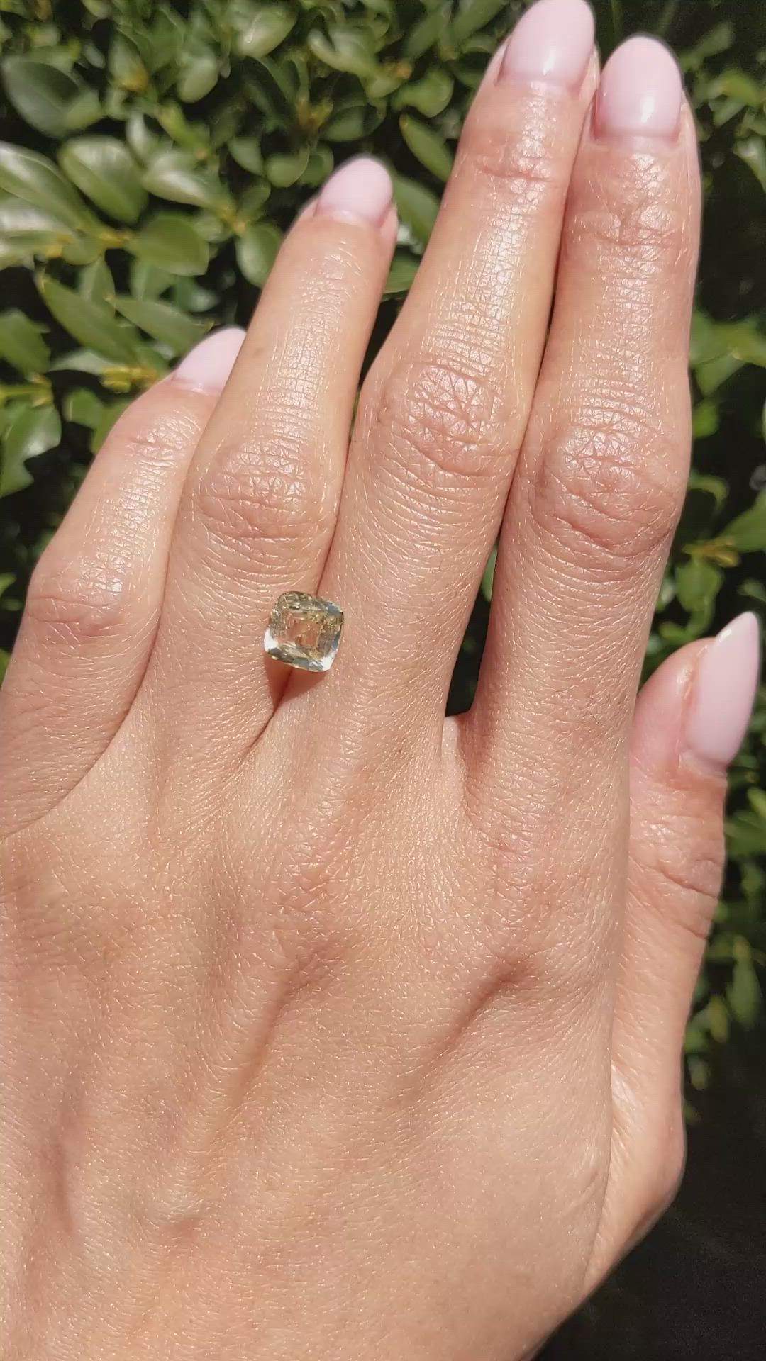 2.34 Ct. Yellow Sapphire from Ceylon (Sri Lanka) Size Video