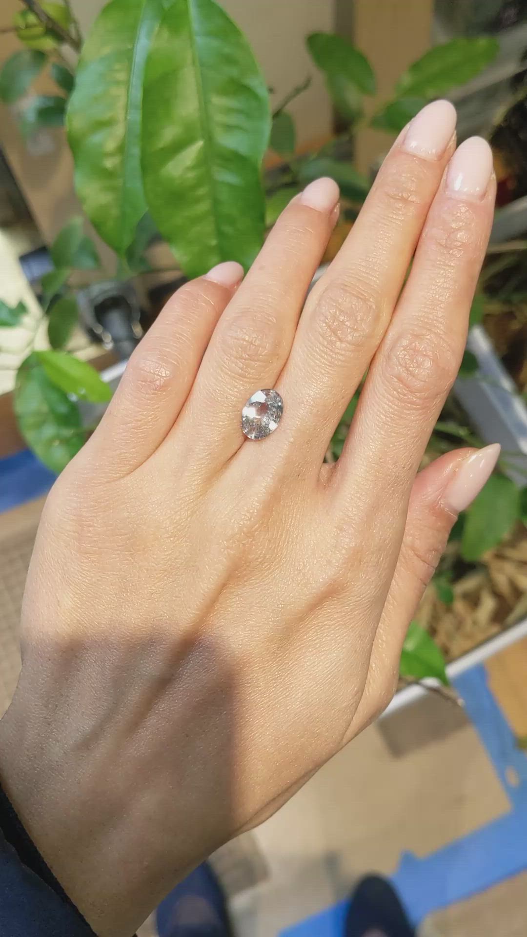 2.97 Ct. Grey Sapphire from Ceylon (Sri Lanka) Size Video