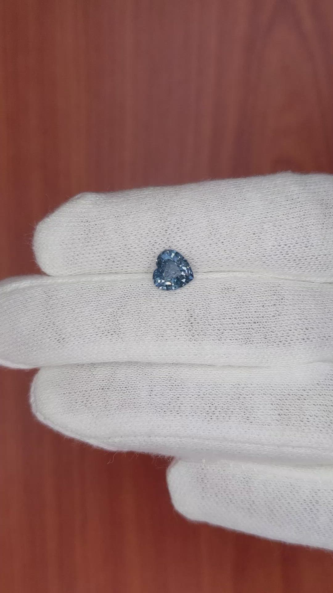 1.24 Ct. Sapphire from Ceylon (Sri Lanka) Size Video