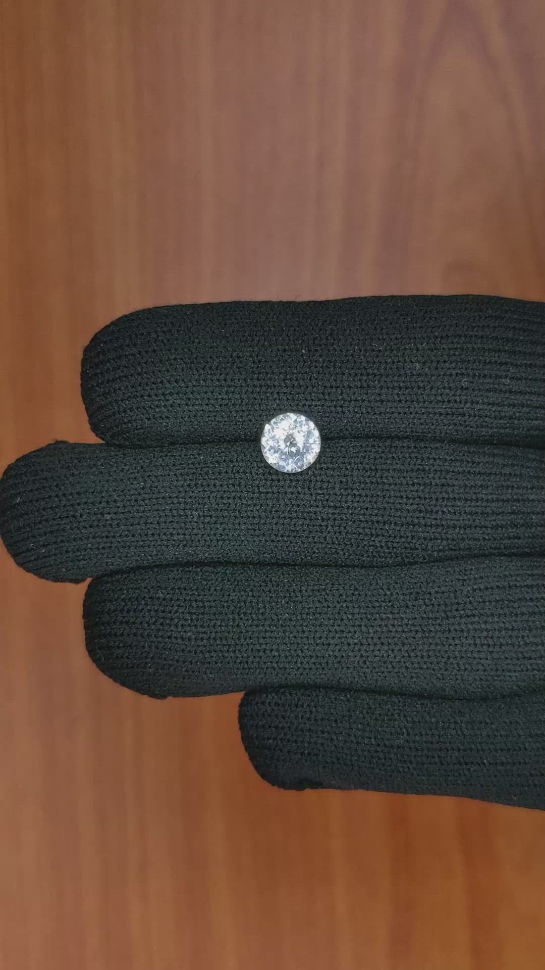 1.38 Ct. Sapphire from Ceylon (Sri Lanka) Size Video