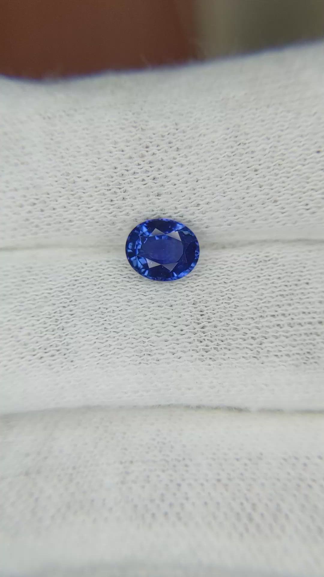 1.09 Ct. Blue Sapphire from Ceylon (Sri Lanka) Size Video