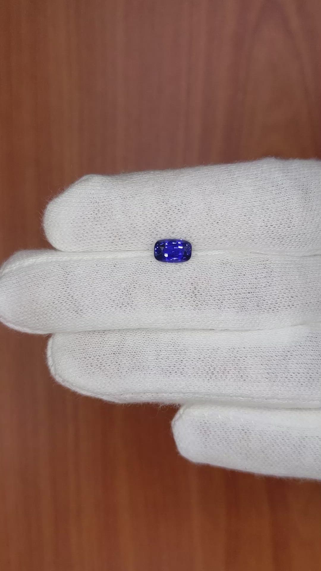1.13 Ct. Blue Sapphire from Ceylon (Sri Lanka) Size Video