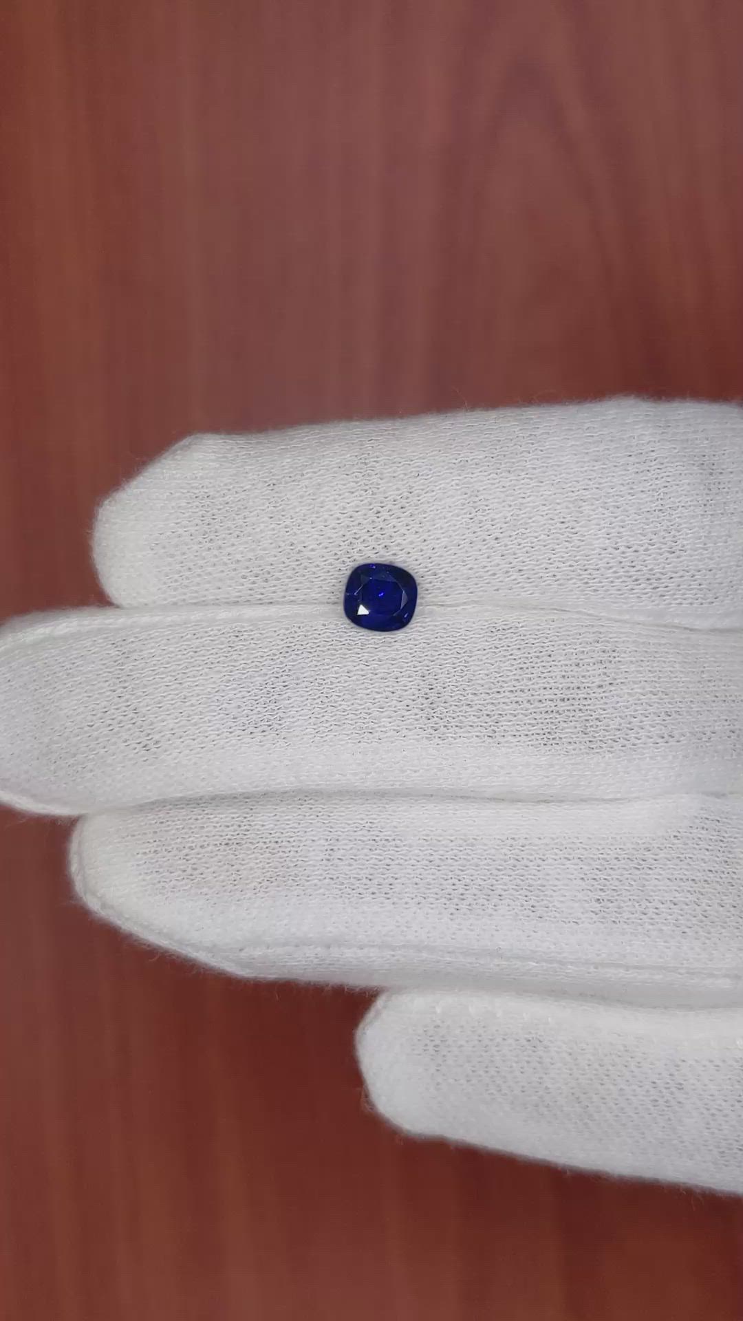 0.97 Ct. Blue Sapphire from Ceylon (Sri Lanka) Size Video