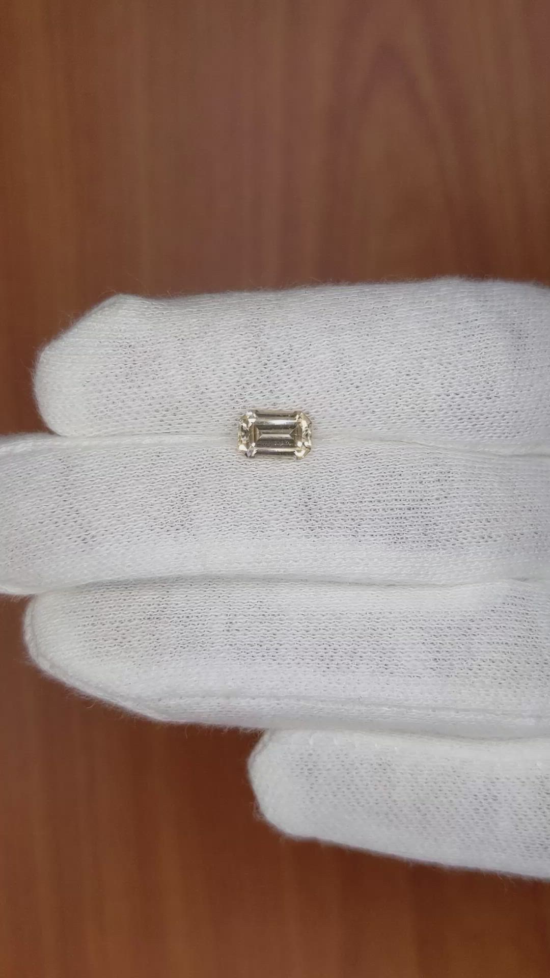 1.40 Ct. Peach Sapphire from Ceylon (Sri Lanka) Size Video