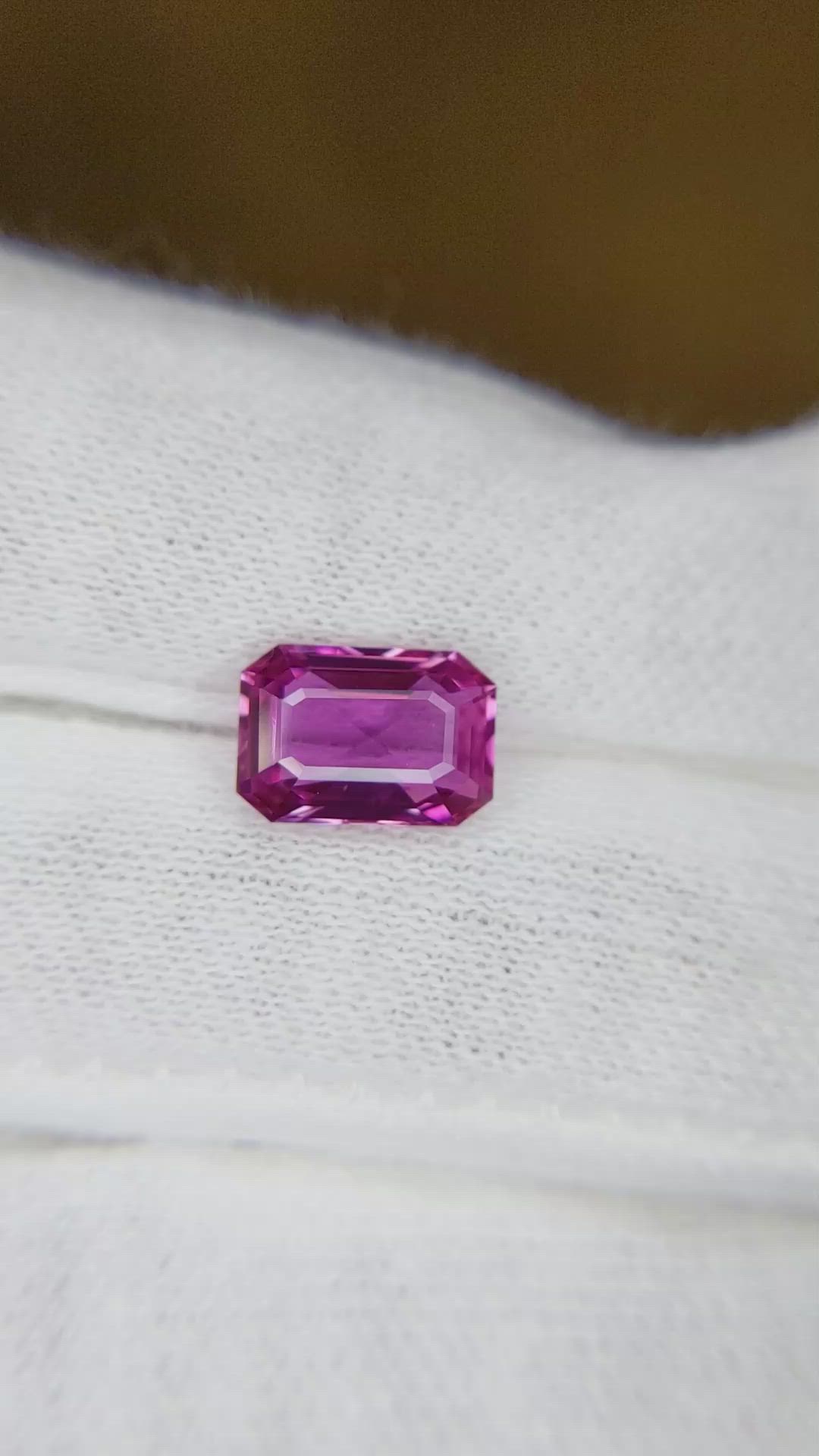 2.64 Ct. Purplish Pink Sapphire from Ceylon (Sri Lanka) Size Video