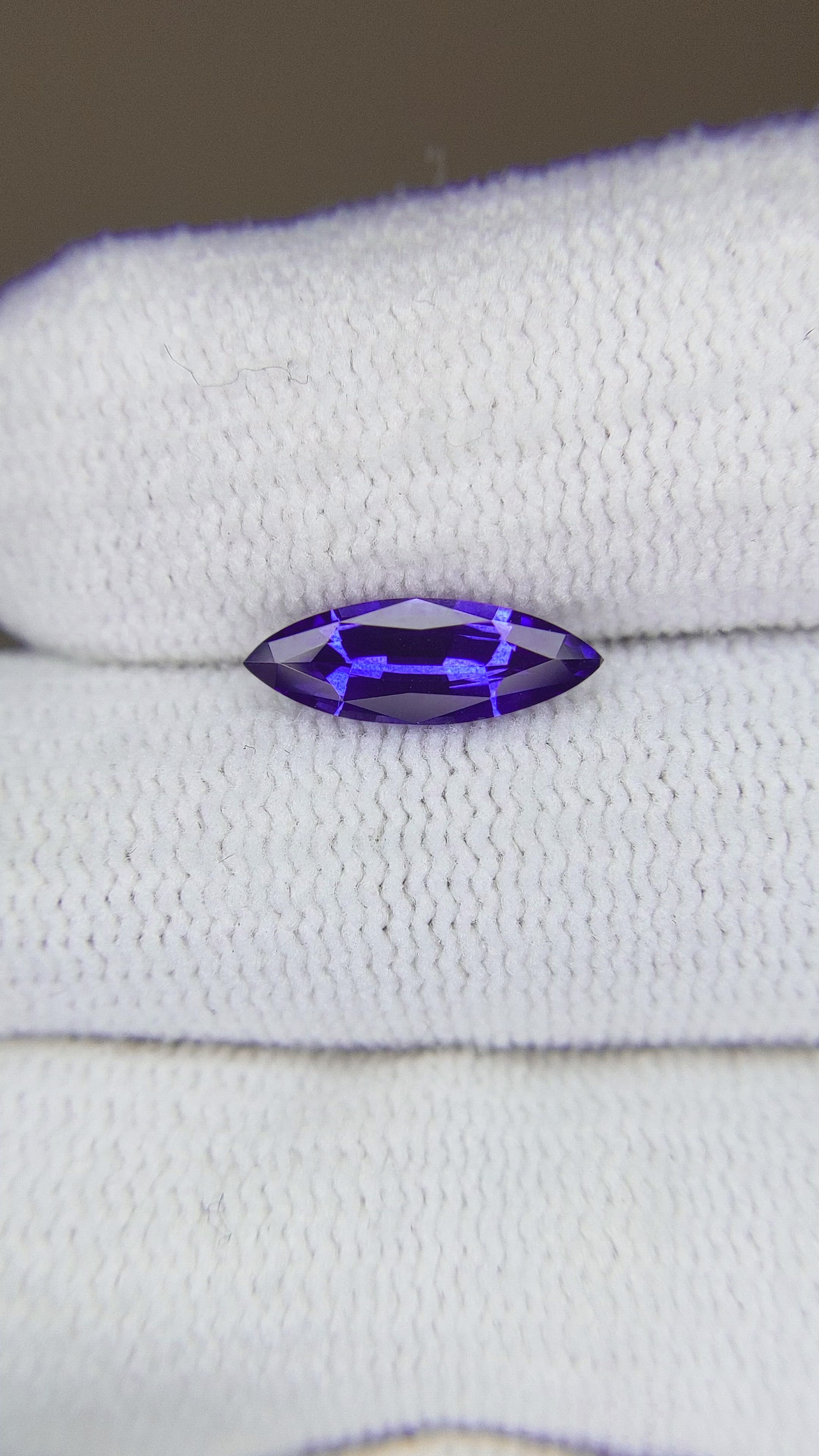 0.95 Ct. Purple Sapphire from Ceylon (Sri Lanka) Size Video