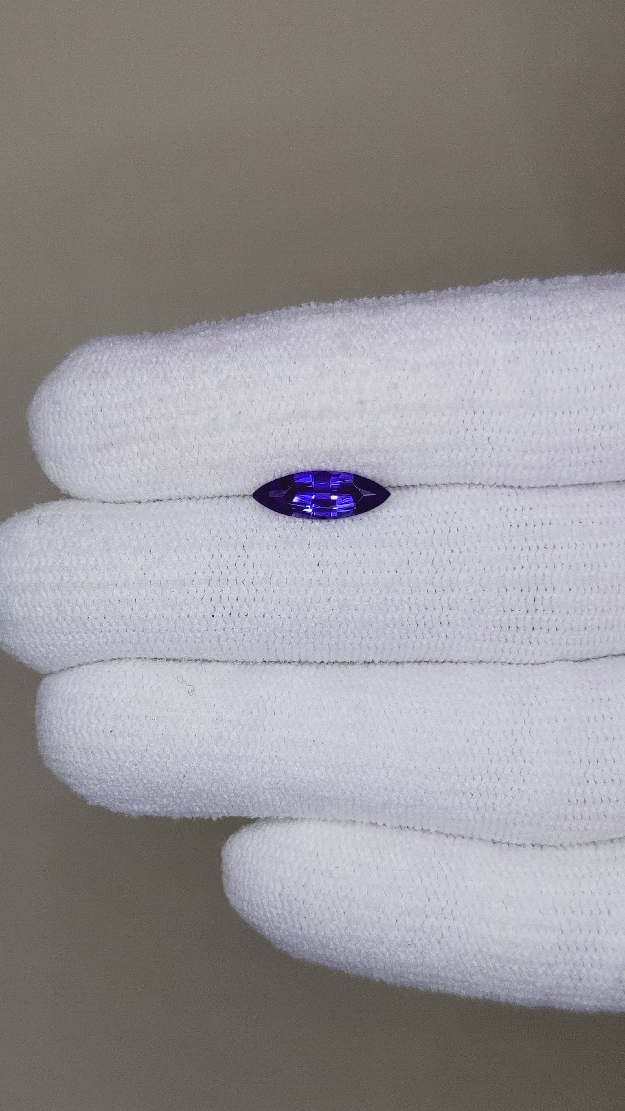 0.95 Ct. Purple Sapphire from Ceylon (Sri Lanka) Size Video