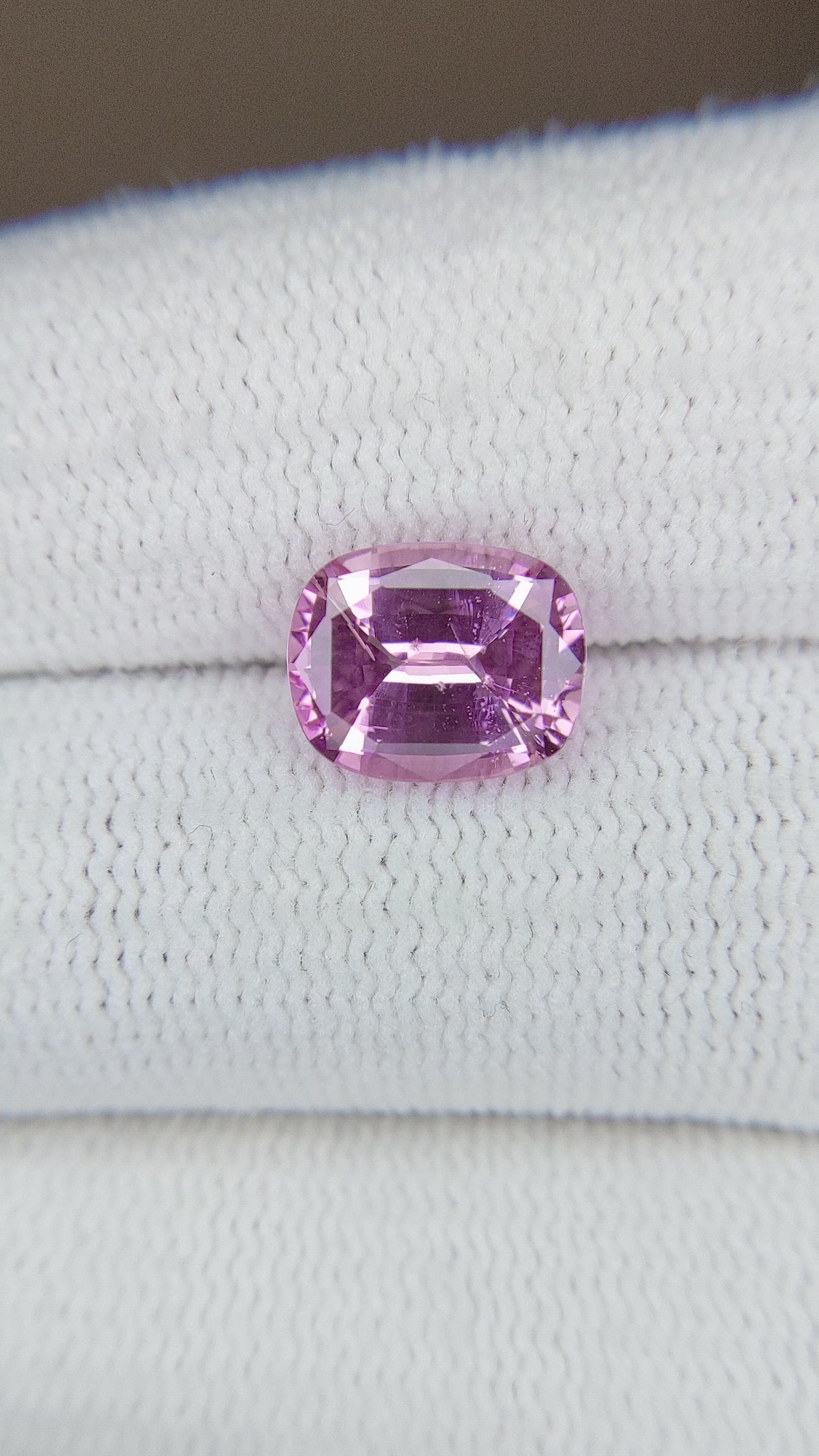 2.51 Ct. Pink Sapphire from Ceylon (Sri Lanka) Size Video