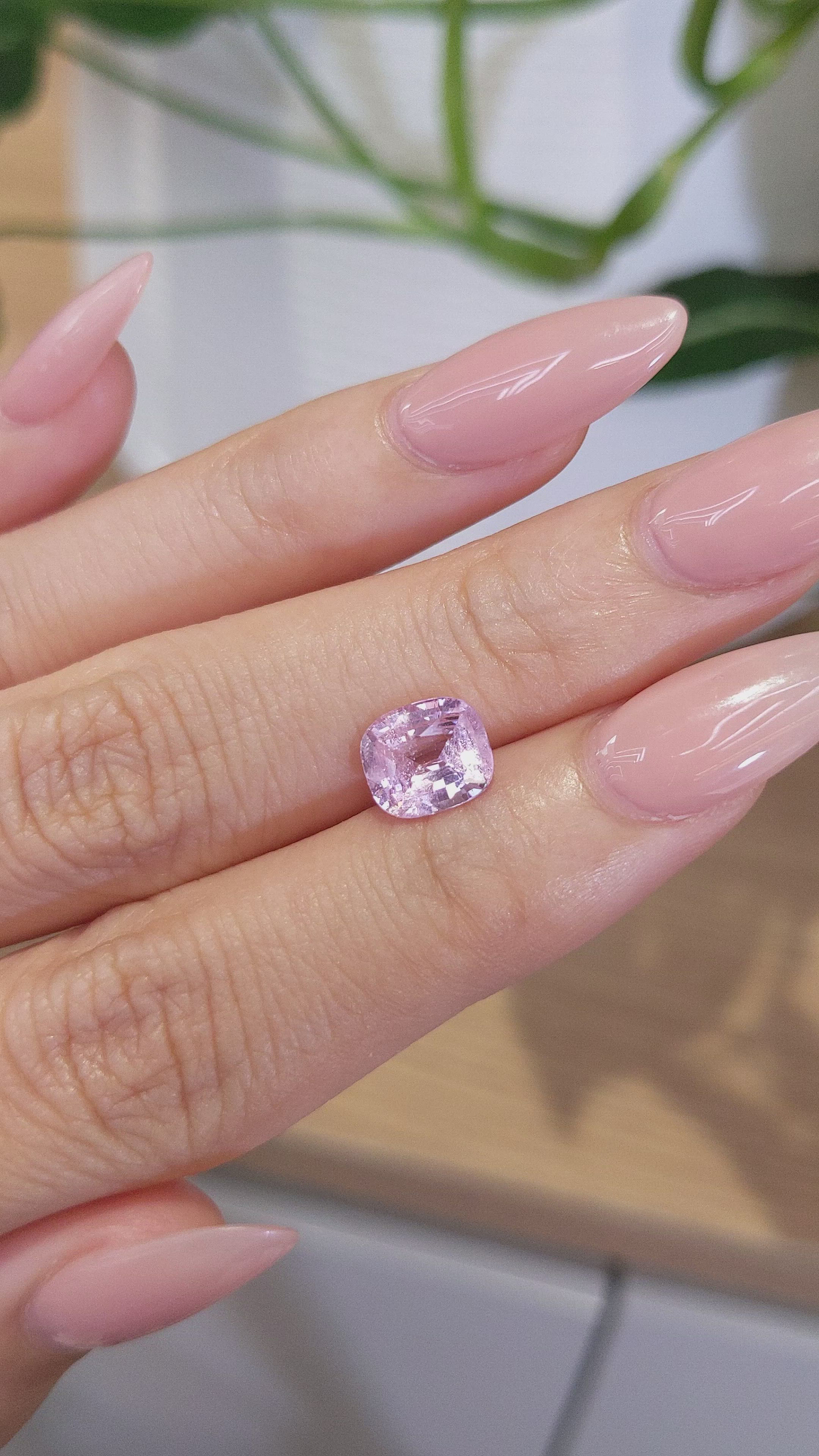 2.13 Ct. Pink Sapphire from Ceylon (Sri Lanka) Size Video