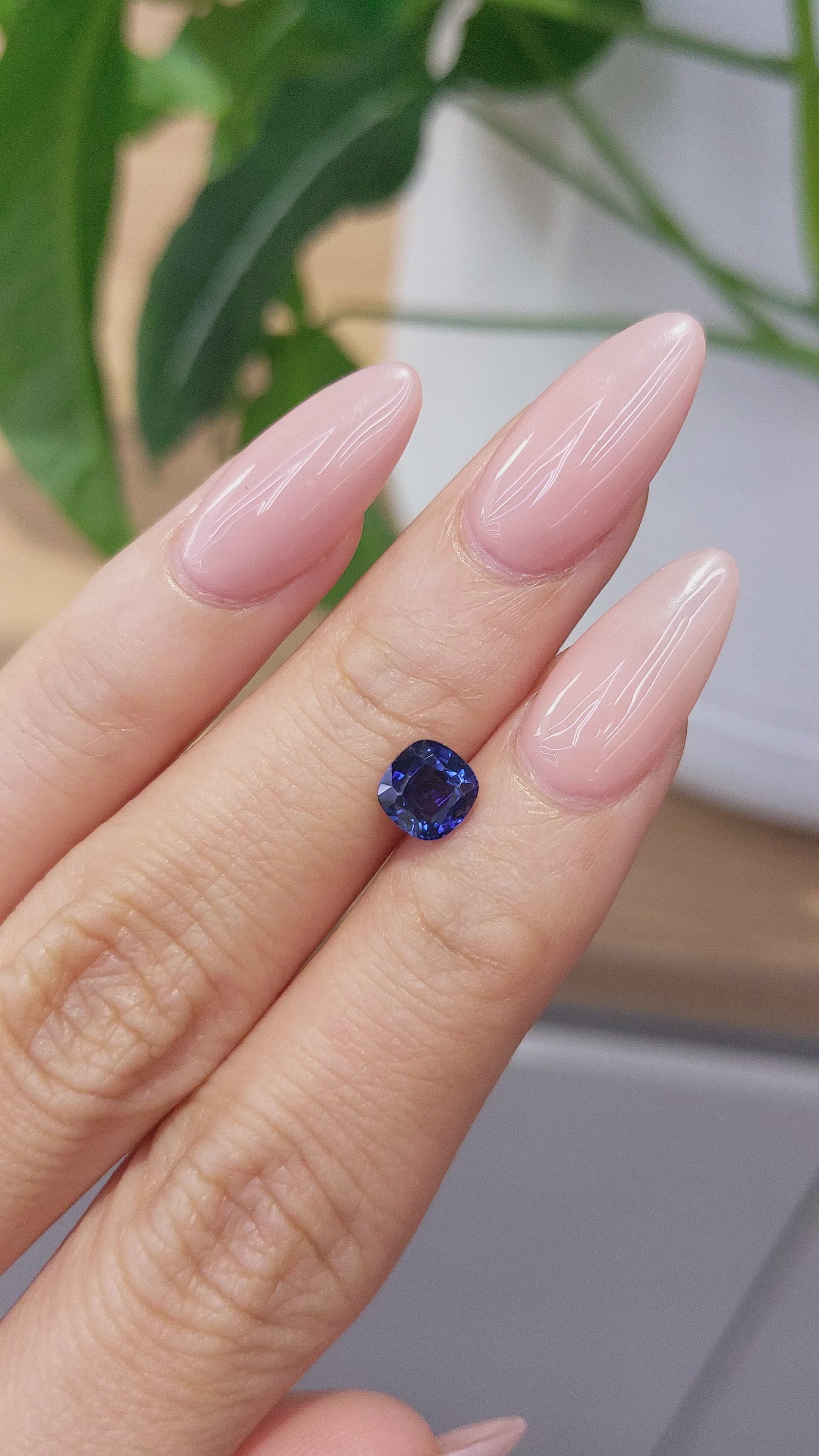1.18 Ct. Blue Sapphire from Ceylon (Sri Lanka) Size Video