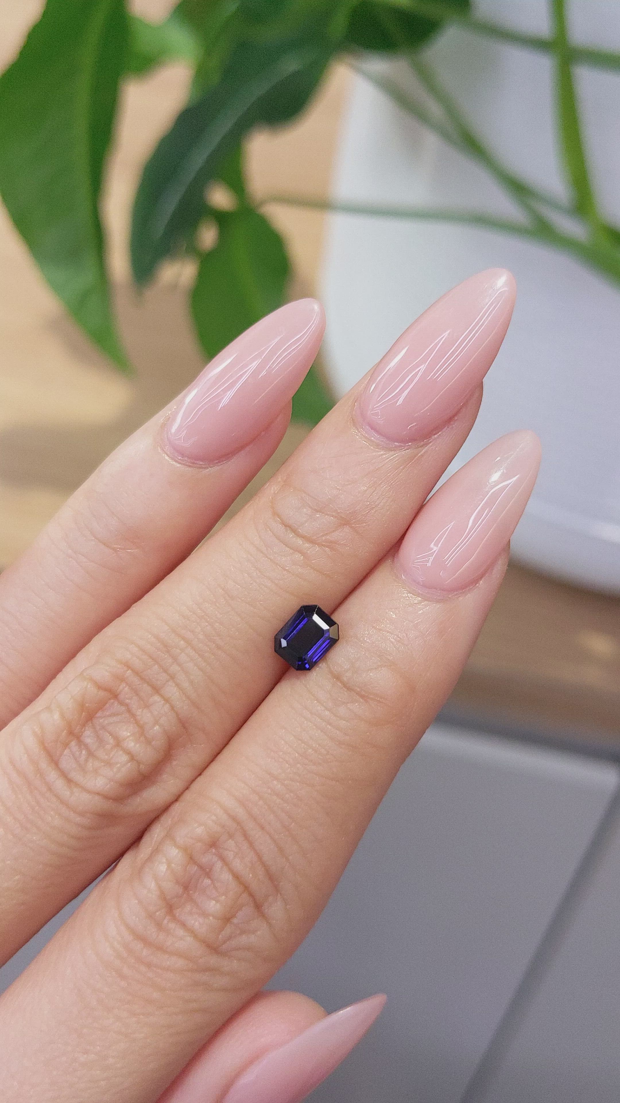 1.03 Ct. Blue Sapphire from Ceylon (Sri Lanka) Size Video