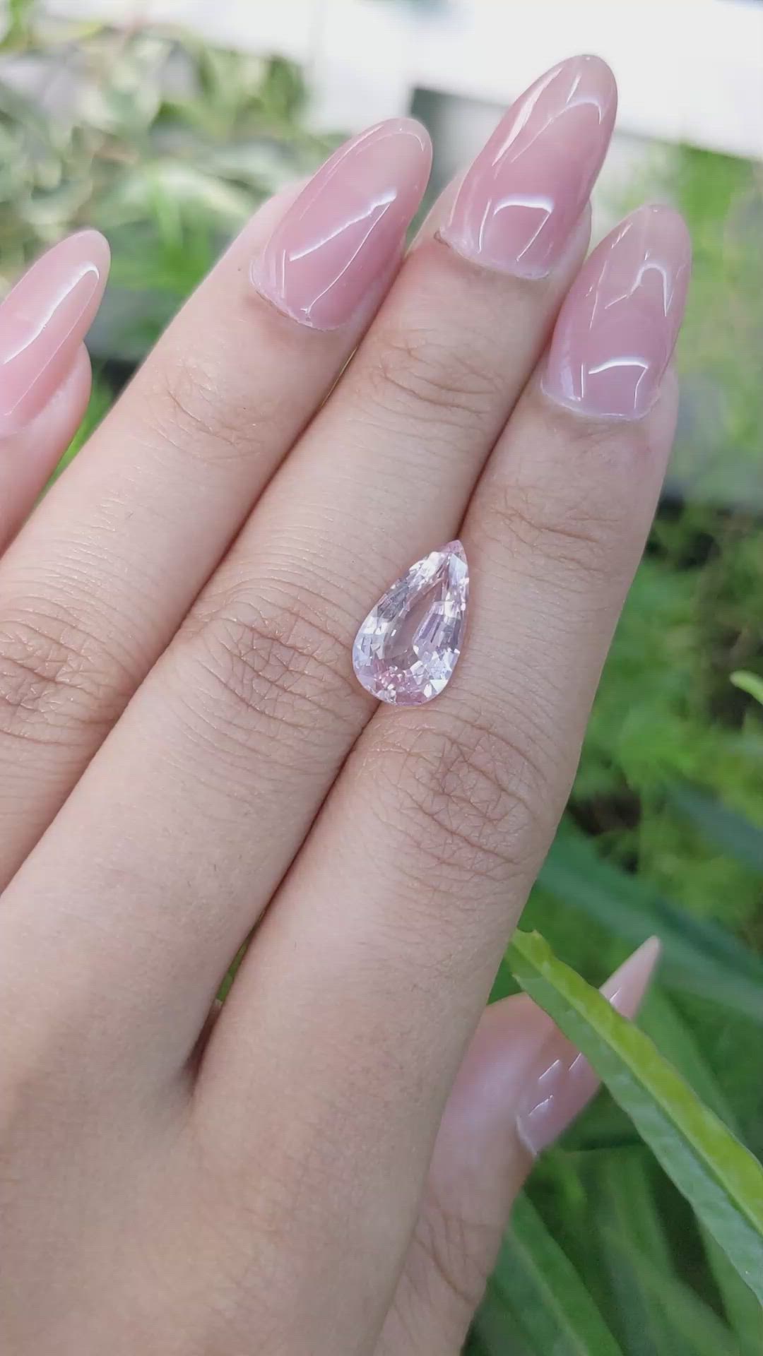 3.90 Ct. Peach Sapphire from Ceylon (Sri Lanka) Size Video