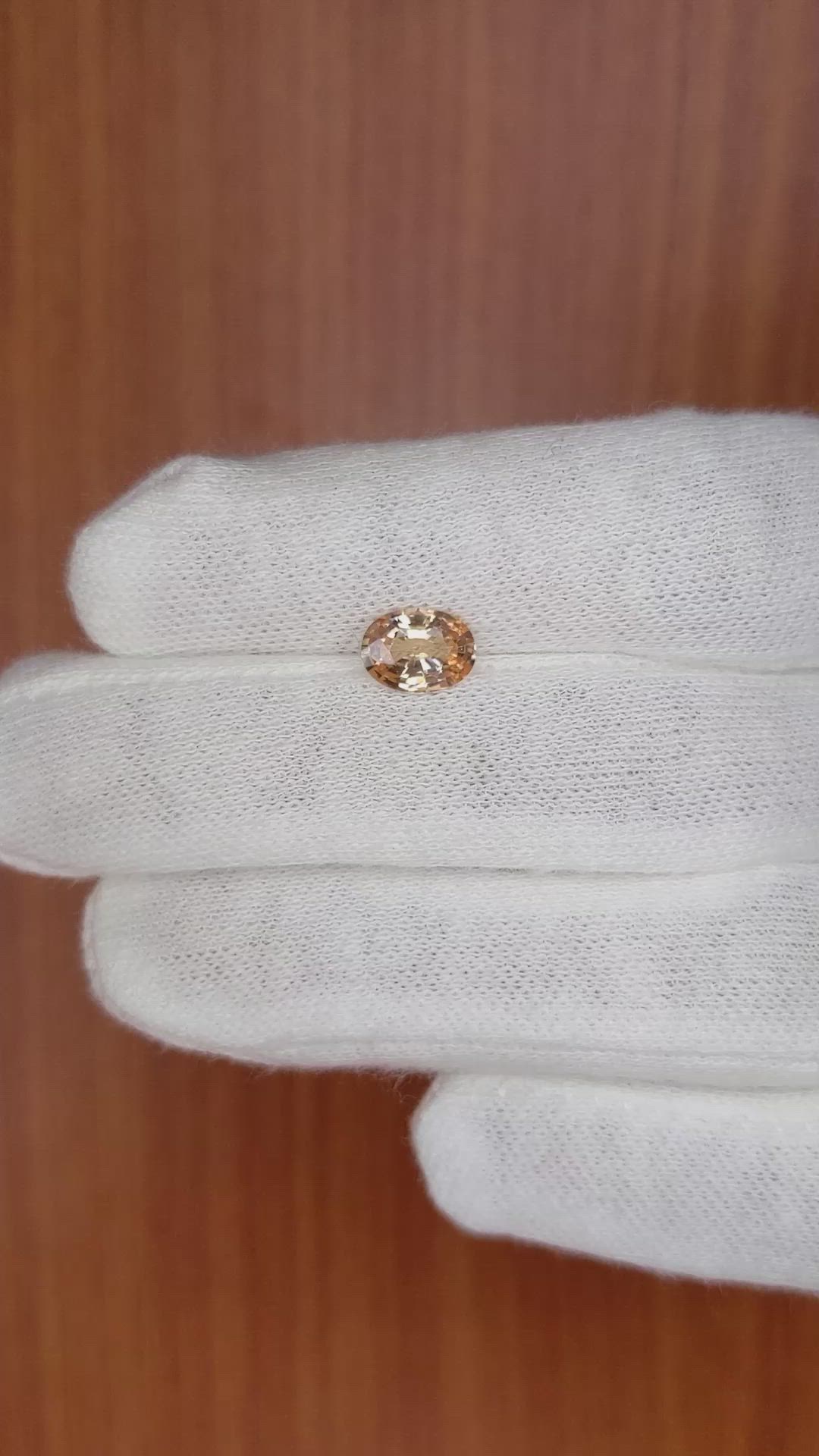 1.39 Ct. Padparadscha Sapphire from Ceylon (Sri Lanka) Size Video