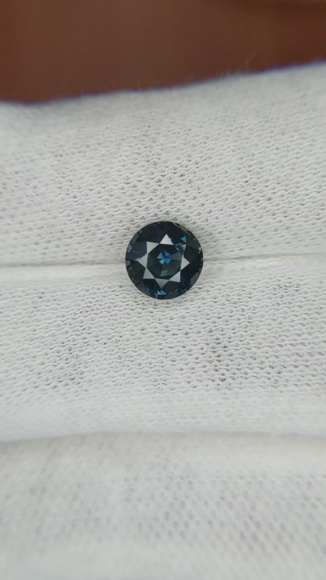 1.64 Ct. Greenish Blue Sapphire from Ceylon (Sri Lanka) Size Video