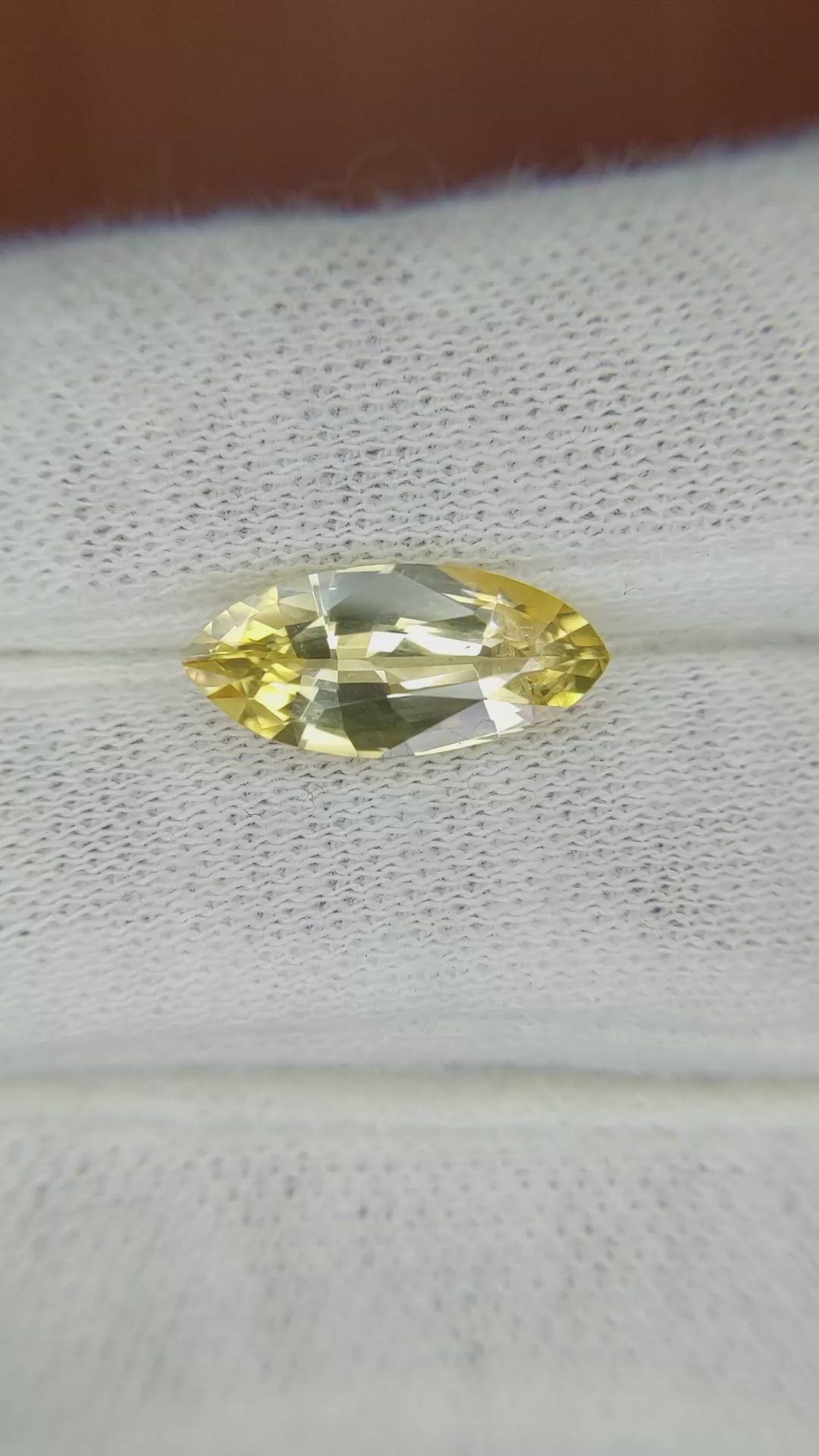 3.12 Ct. Yellow Sapphire from Ceylon (Sri Lanka) Size Video