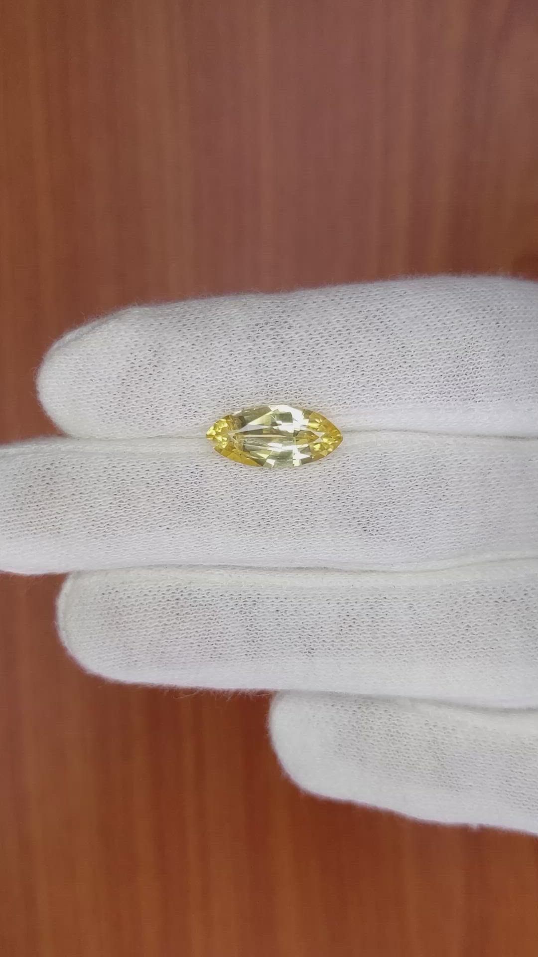 3.12 Ct. Yellow Sapphire from Ceylon (Sri Lanka) Size Video