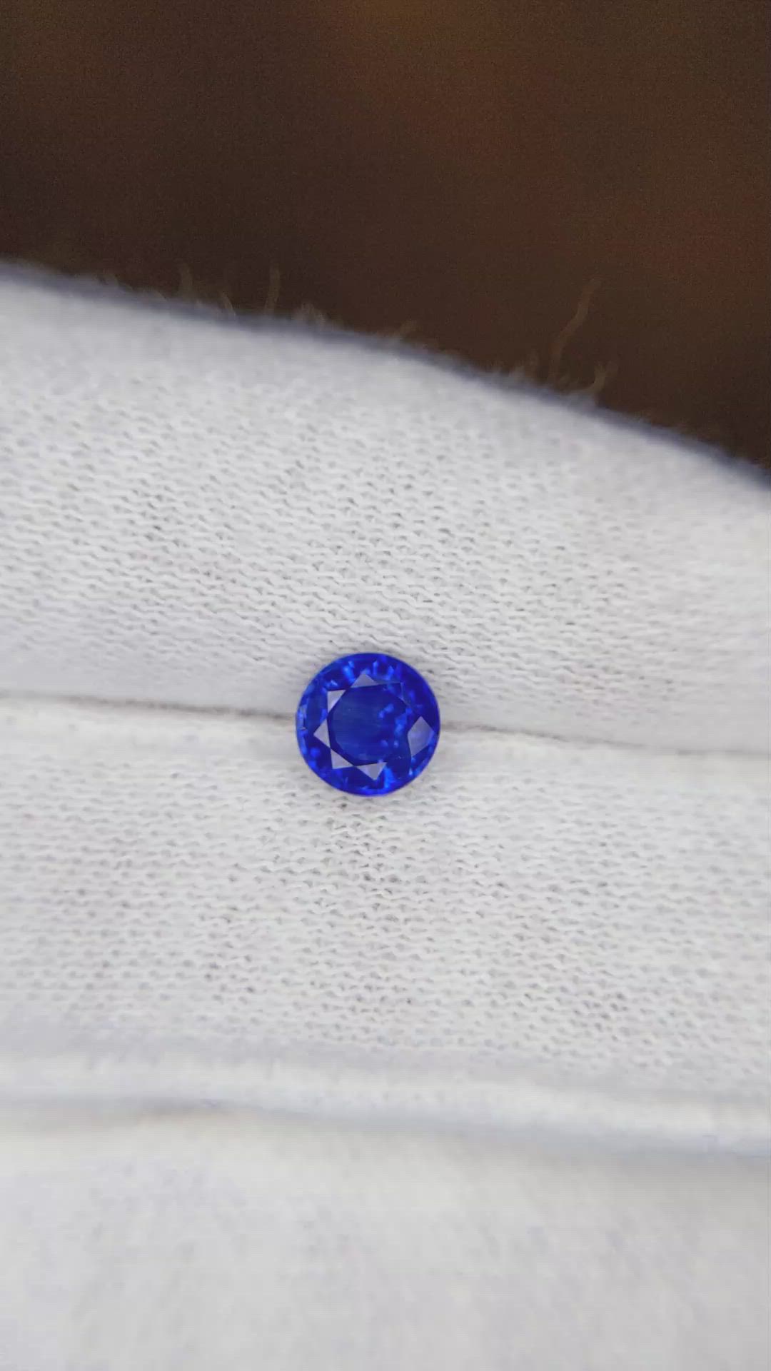 0.86 Ct. Blue Sapphire from Ceylon (Sri Lanka) Size Video