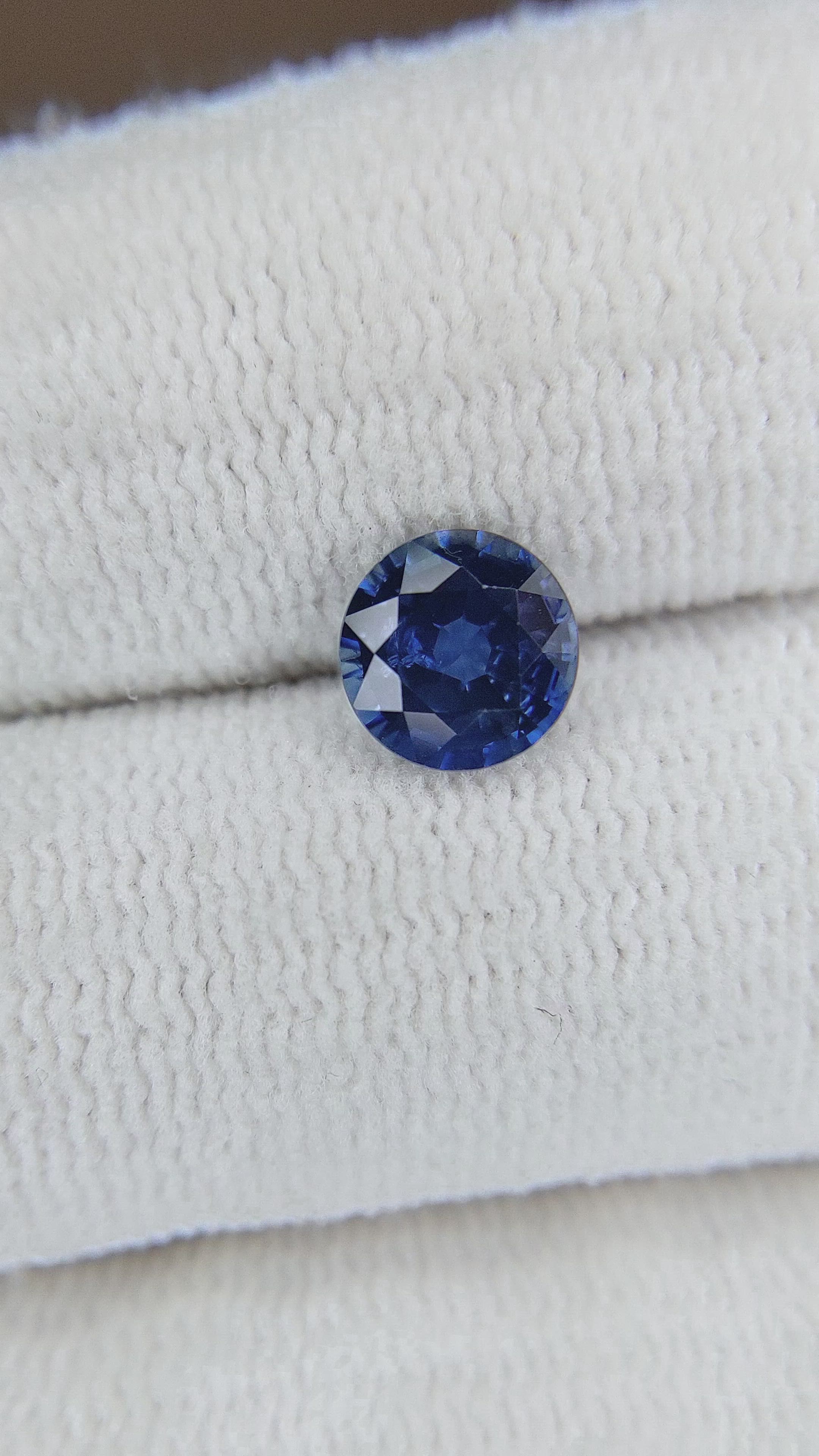 0.96 Ct. Blue Sapphire from Ceylon (Sri Lanka) Size Video