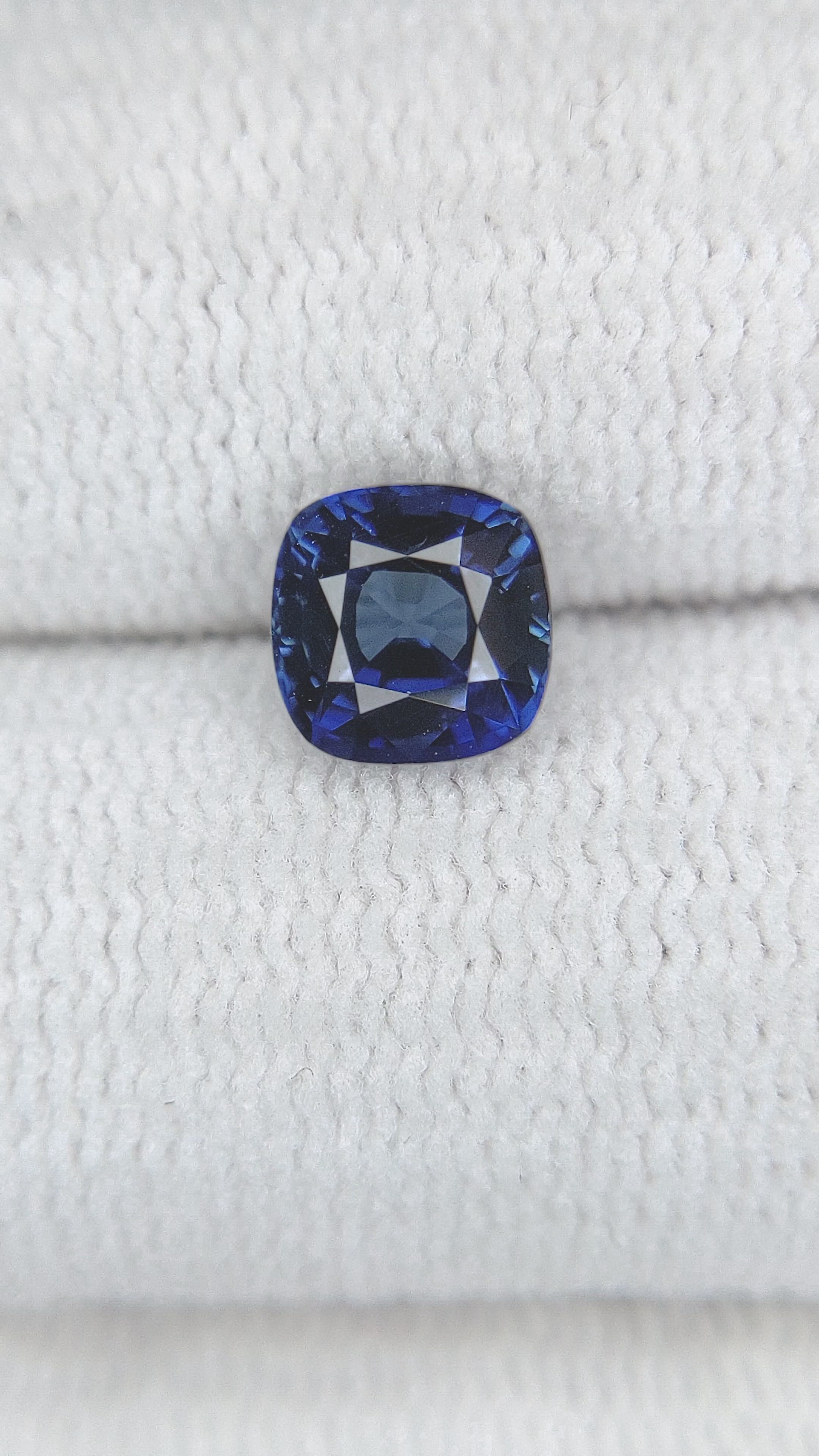 1.13 Ct. Blue Sapphire from Ceylon (Sri Lanka) Size Video