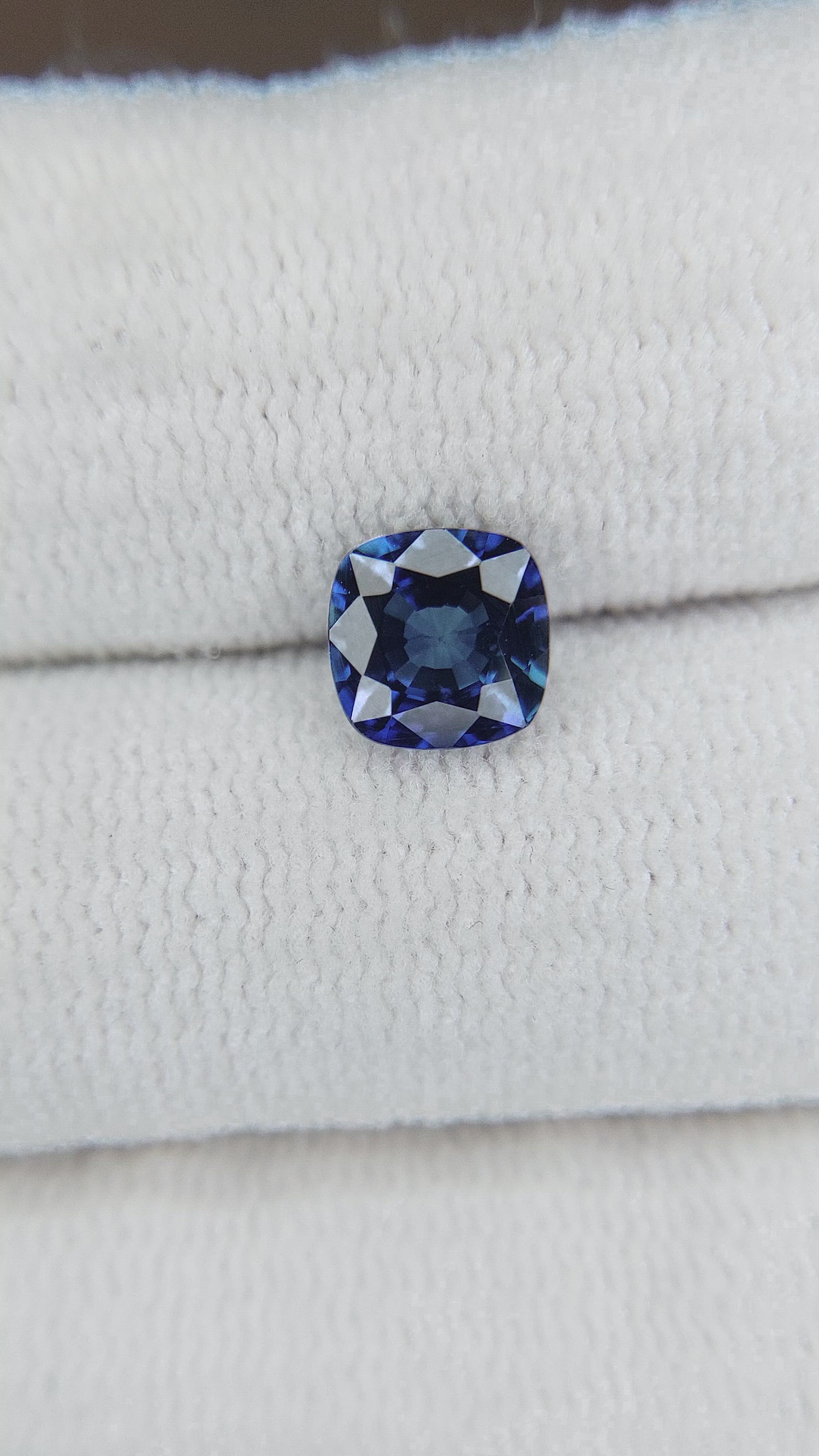1.17 Ct. Blue Sapphire from Ceylon (Sri Lanka) Size Video